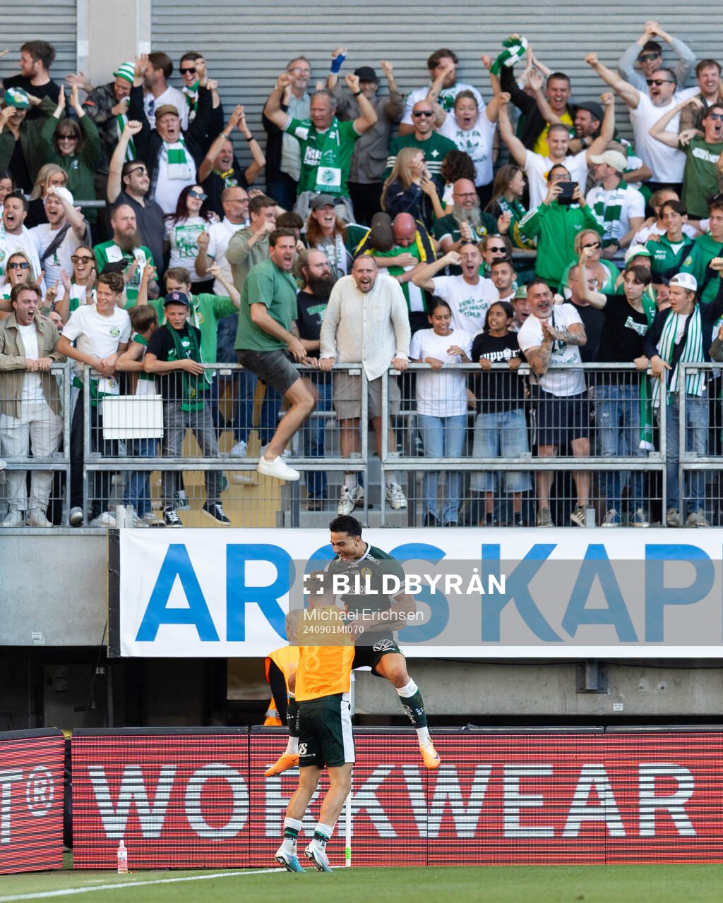 Hammarbys Jusef Erabi jublar ihop med Fredrik Hammar