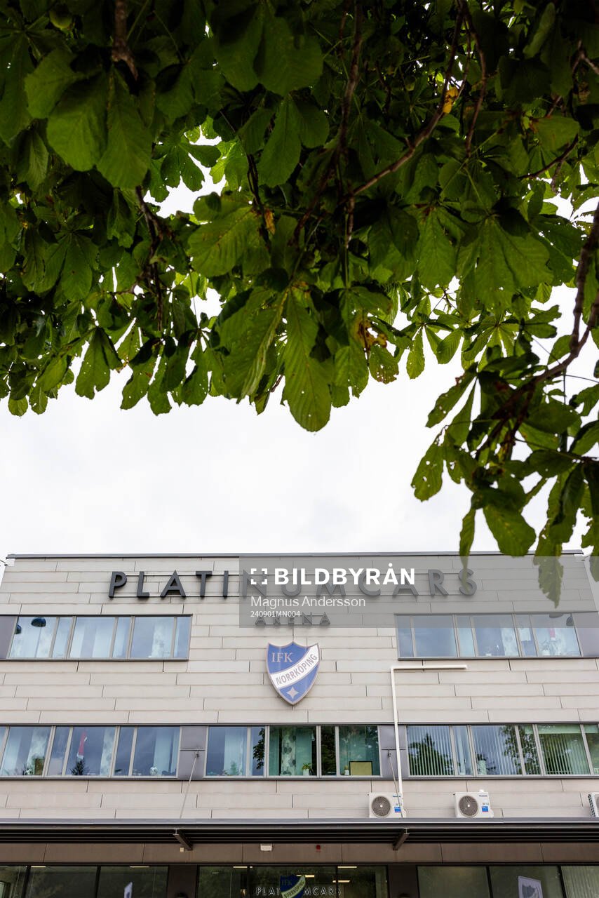 Exteriör vy av Platinumcars Arena