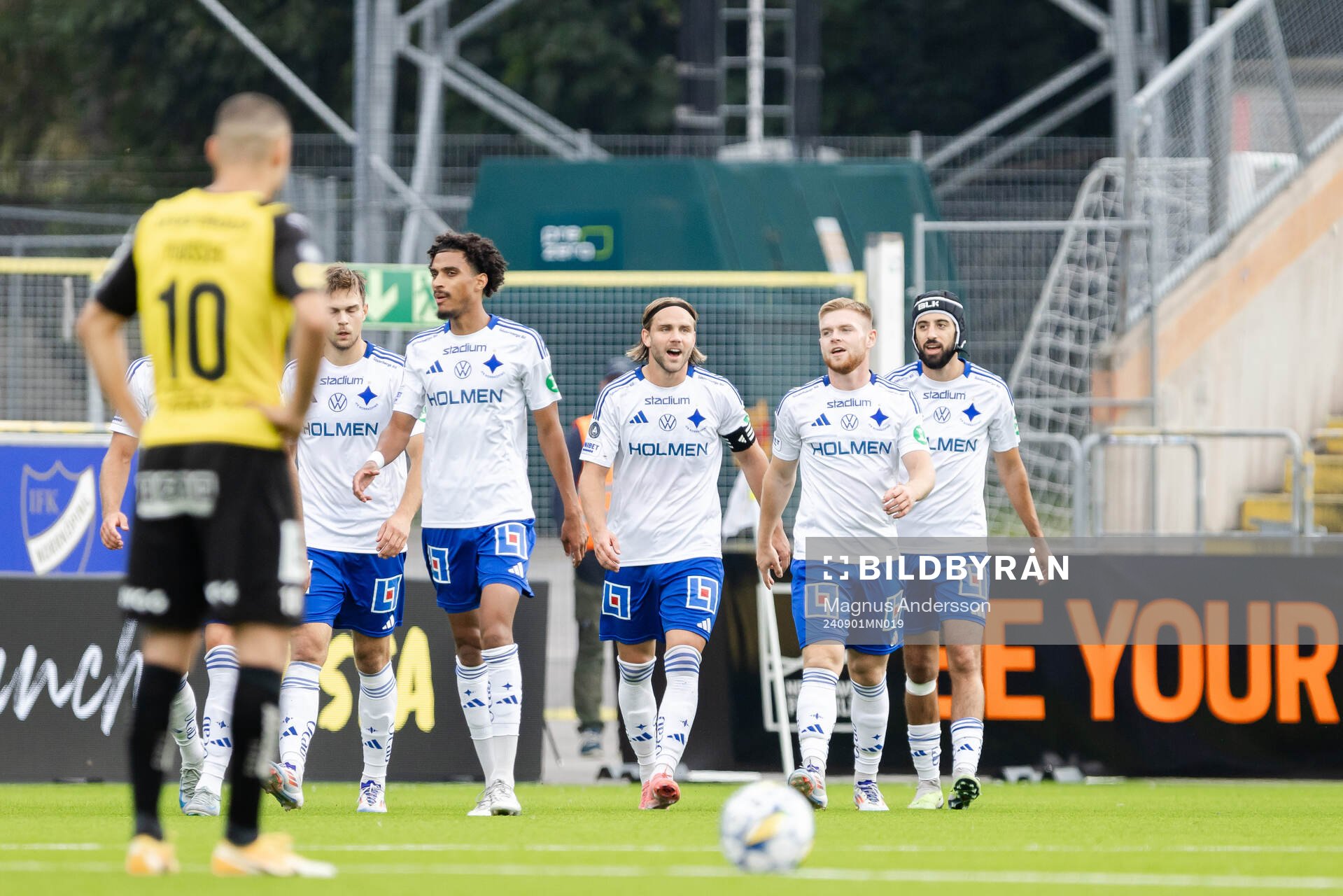 IFK Norrköpings spelare jublar
