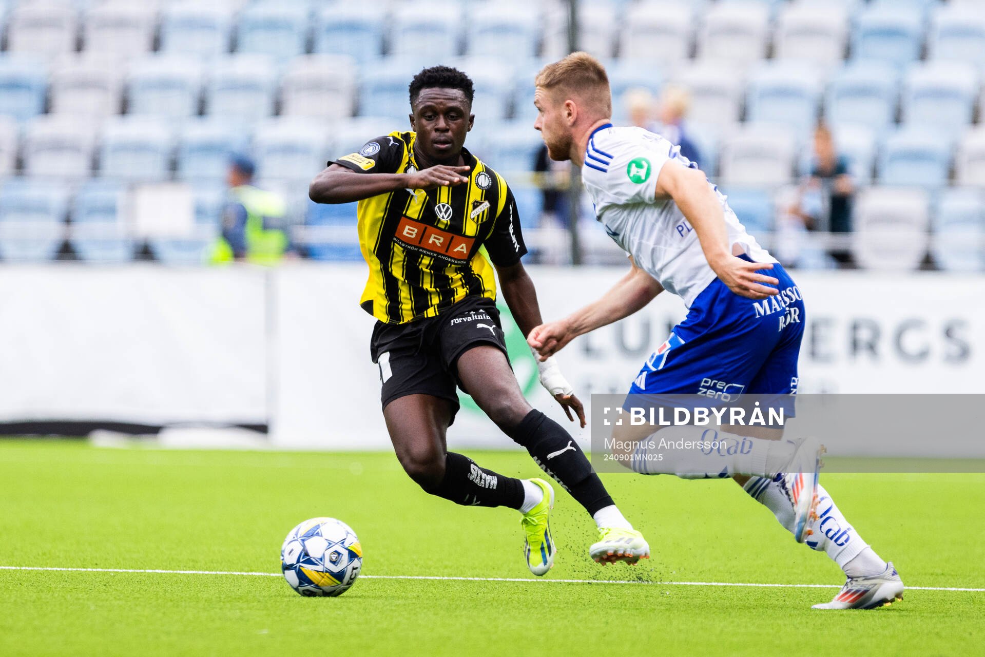 Häckens Zeidane Inoussa och IFK Norrköpings Dino Salihovic