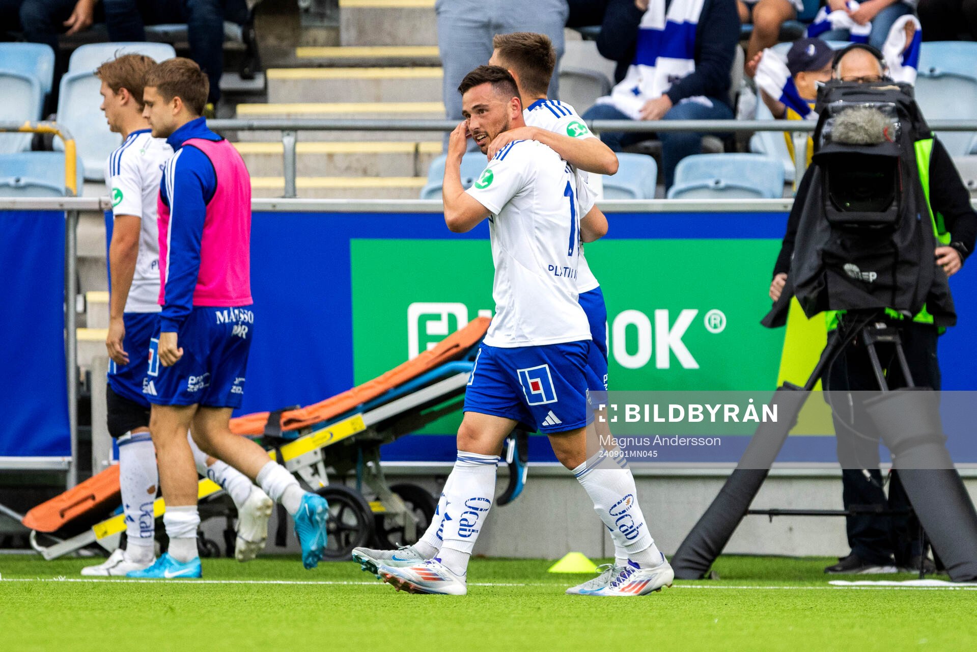 IFK Norrköpings Vito Hammershöy-Mistrati jublar