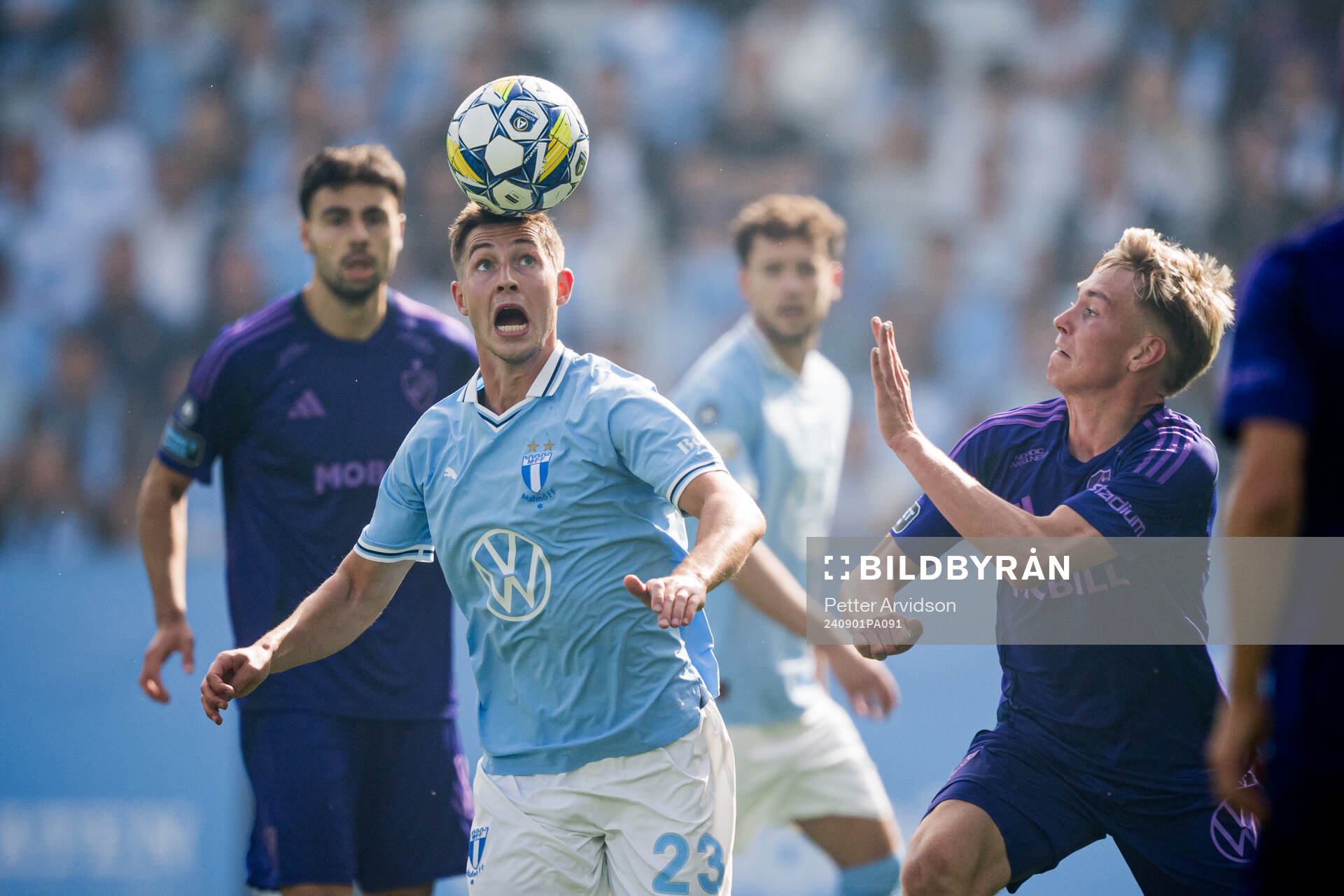 Malmö FFs Lasse Berg Johnsen och Djurgårdens Santeri