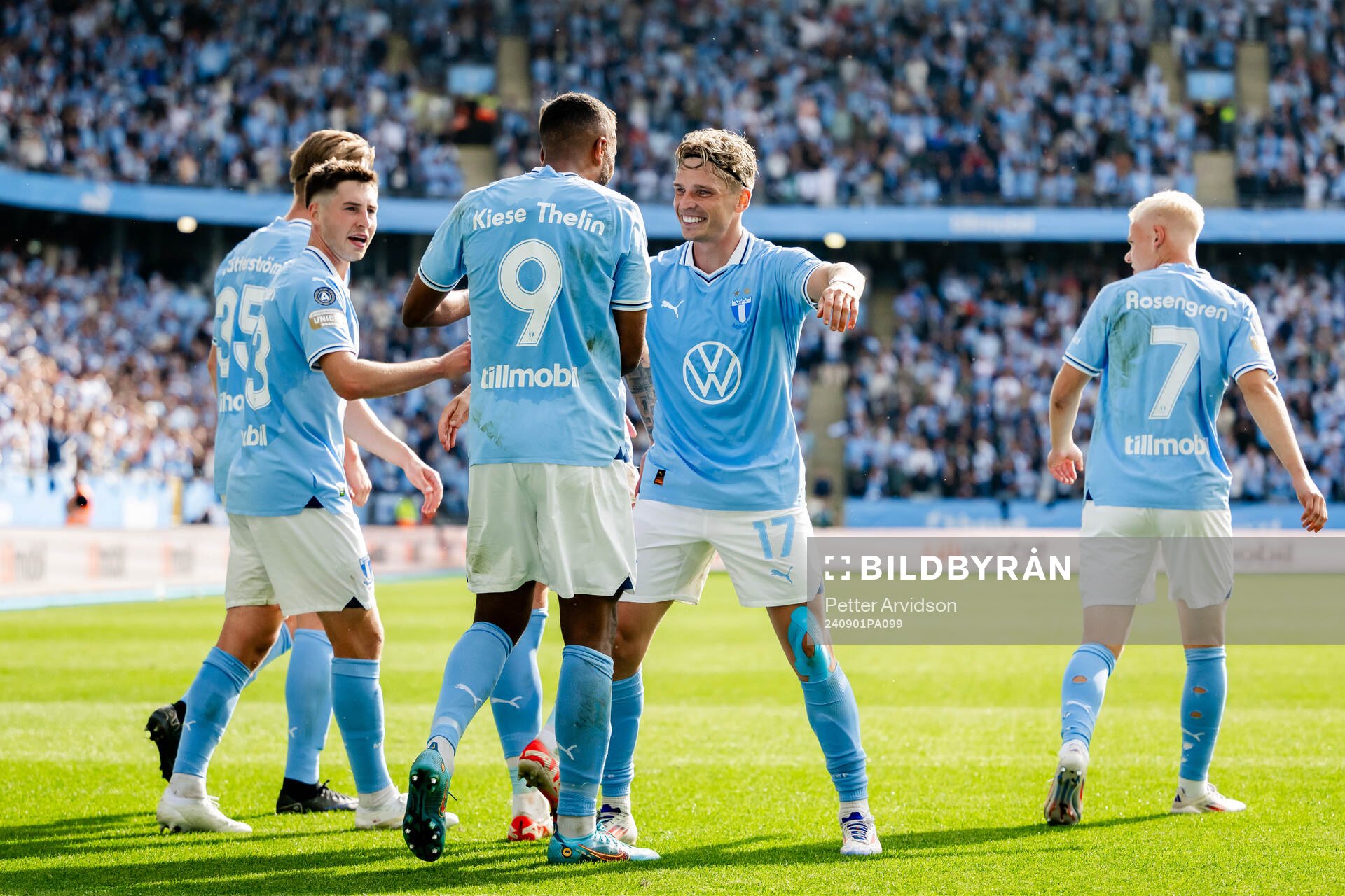 Malmö FFs Isaac Kiese Thelin och Jens Stryger Larsen jublar