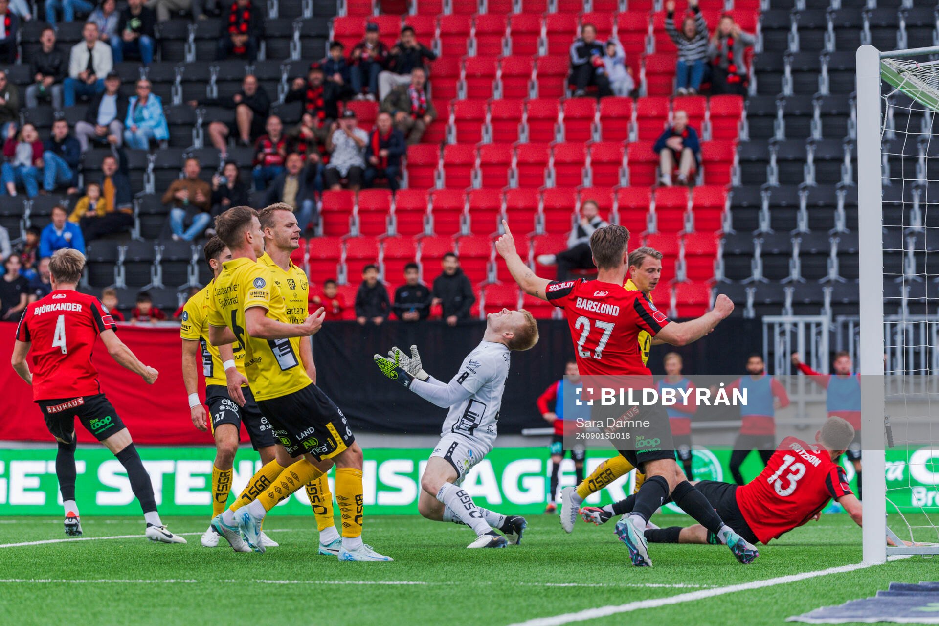 Elfsborgs målvakt Isak Pettersson deppar