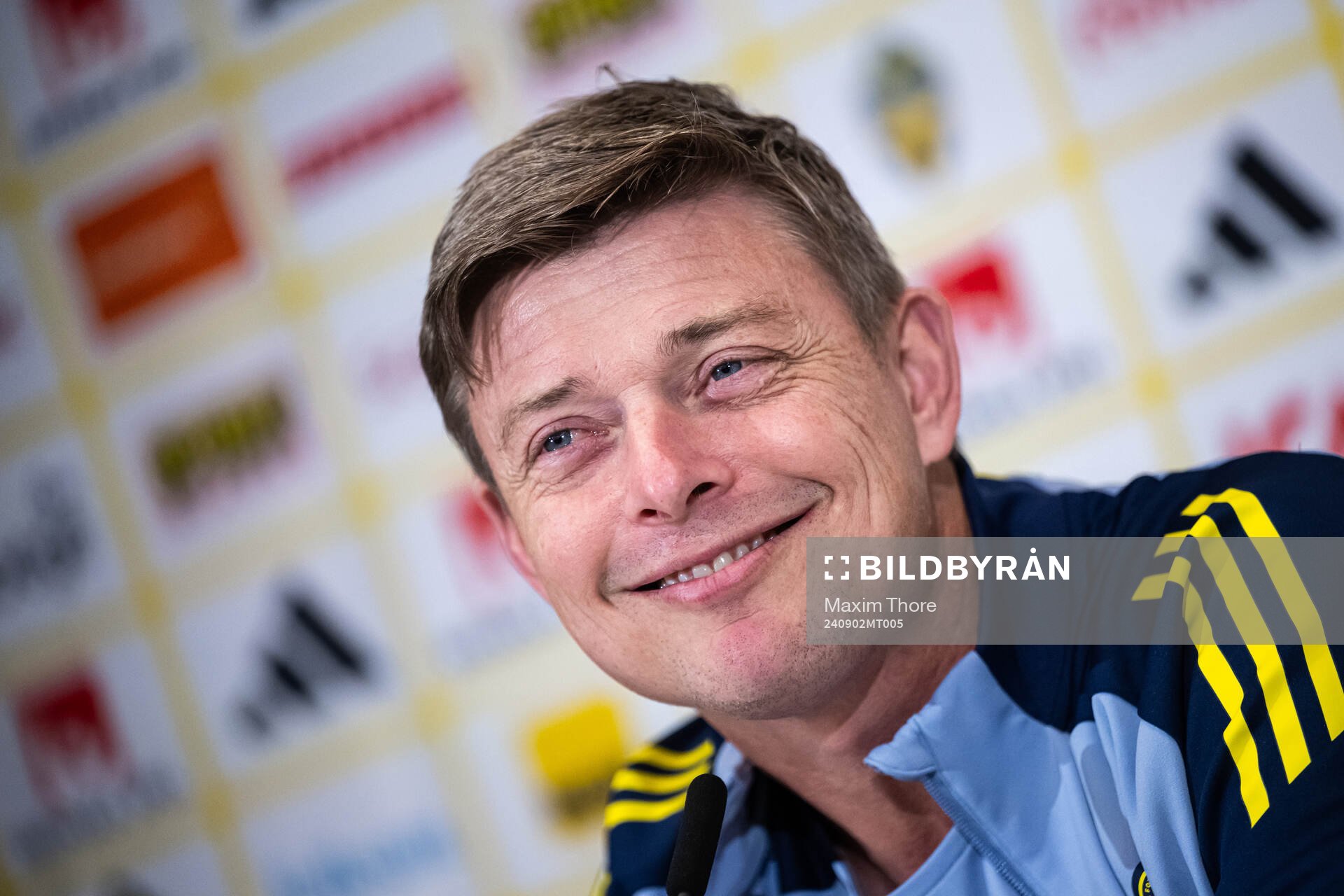 Head coach Jon Dahl Tomasson of the Swedish national
