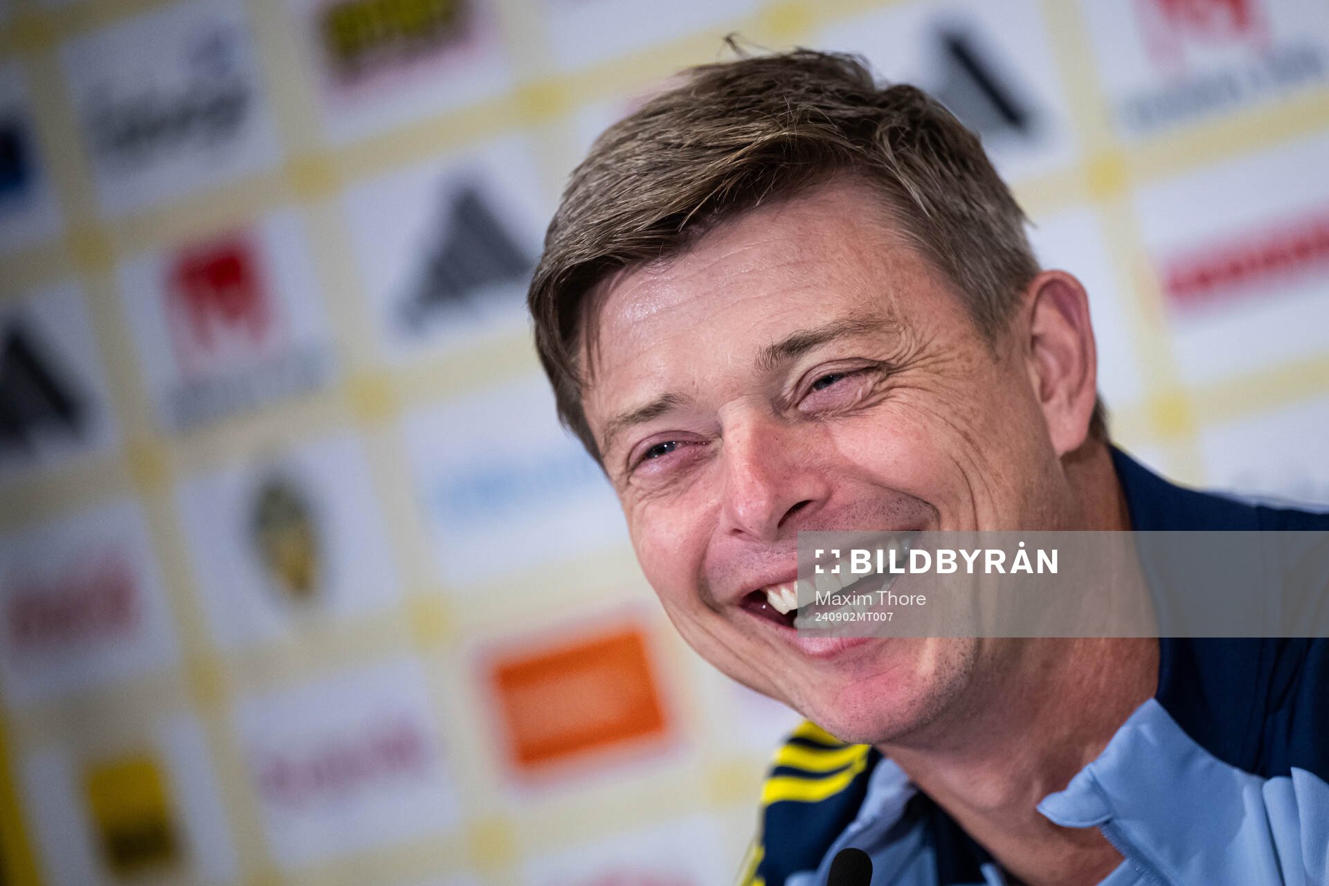 Head coach Jon Dahl Tomasson of the Swedish national