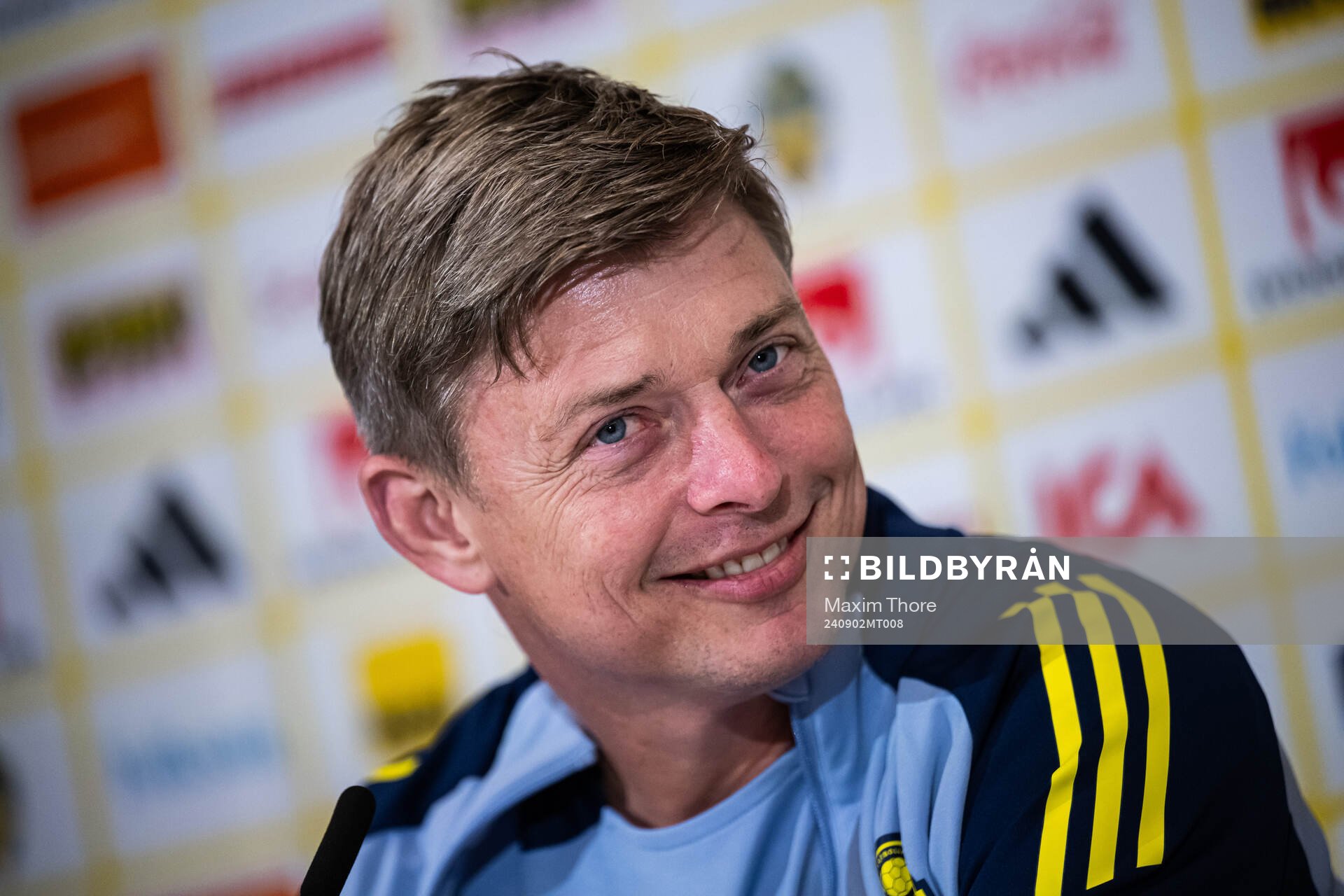 Head coach Jon Dahl Tomasson of the Swedish national