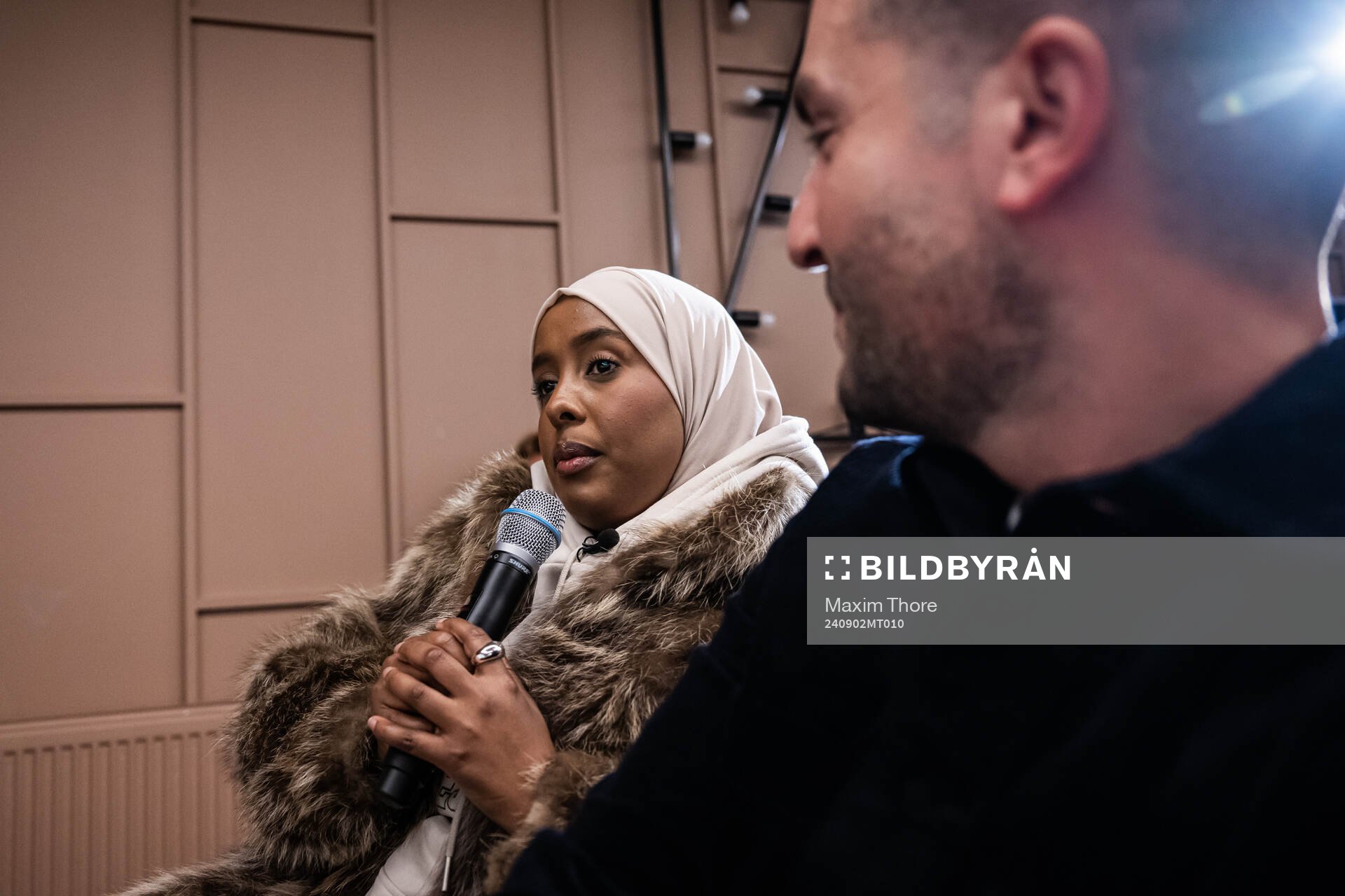 Kaeli Abdi, from Swedish broadcaster SVT, at a press