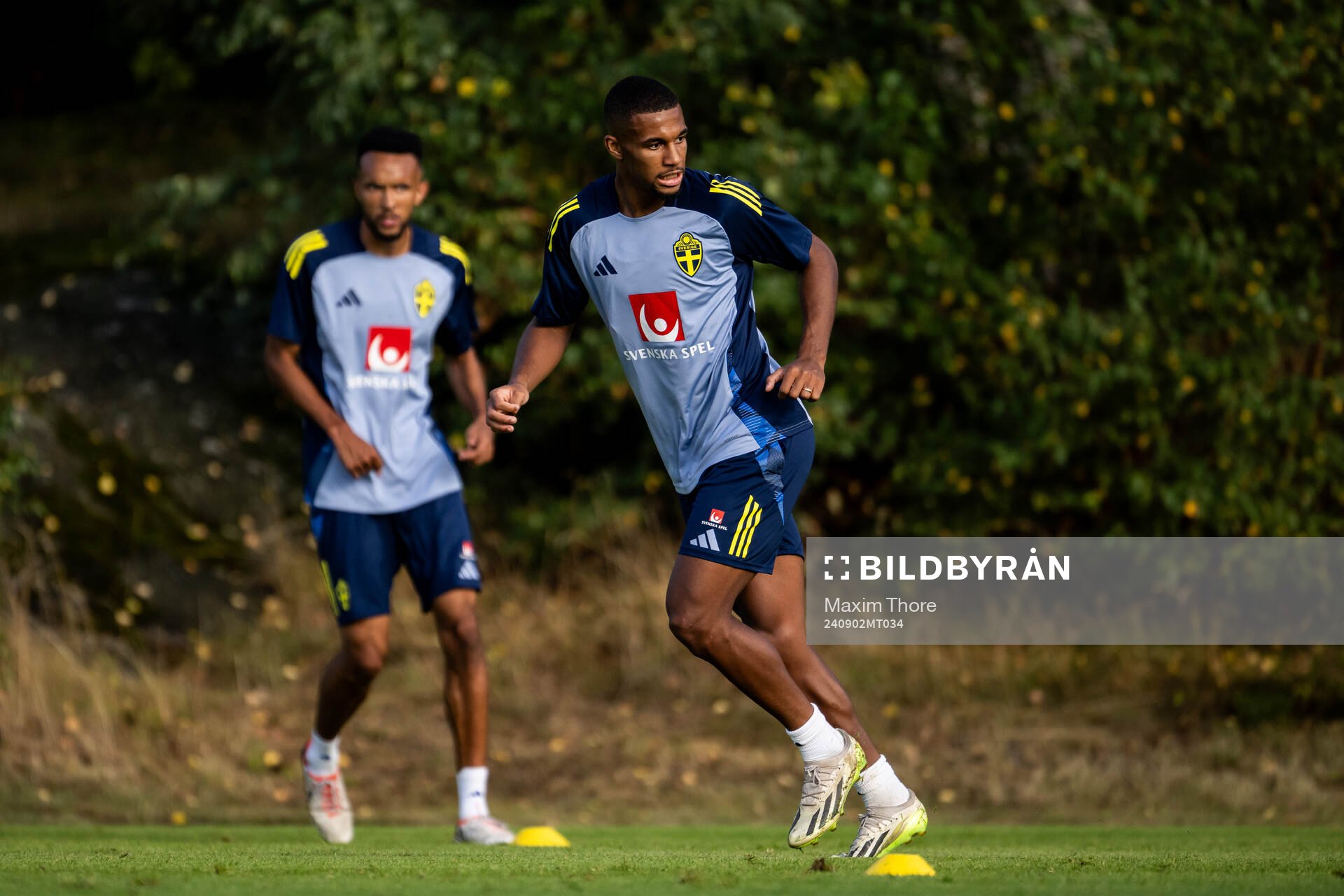 Isak Hien of the Swedish national football team at a training session on September 2, 2024 in Stockholm. 