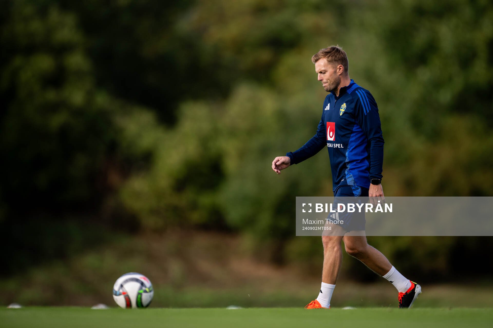 Assistant coach Sebastian Larsson of the Swedish national