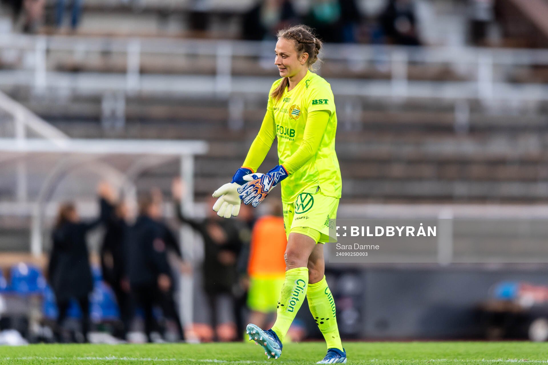 Hammarbys målvakt Anna Tamminen jublar