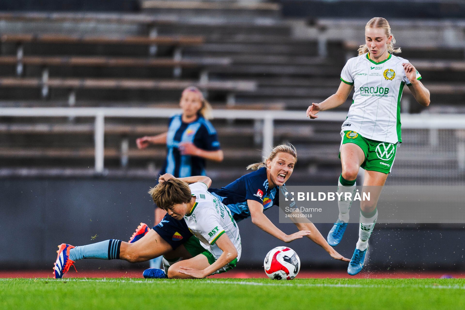 Hammarbys Asato Miyagawa, Djurgårdens Mimmi Larsson och