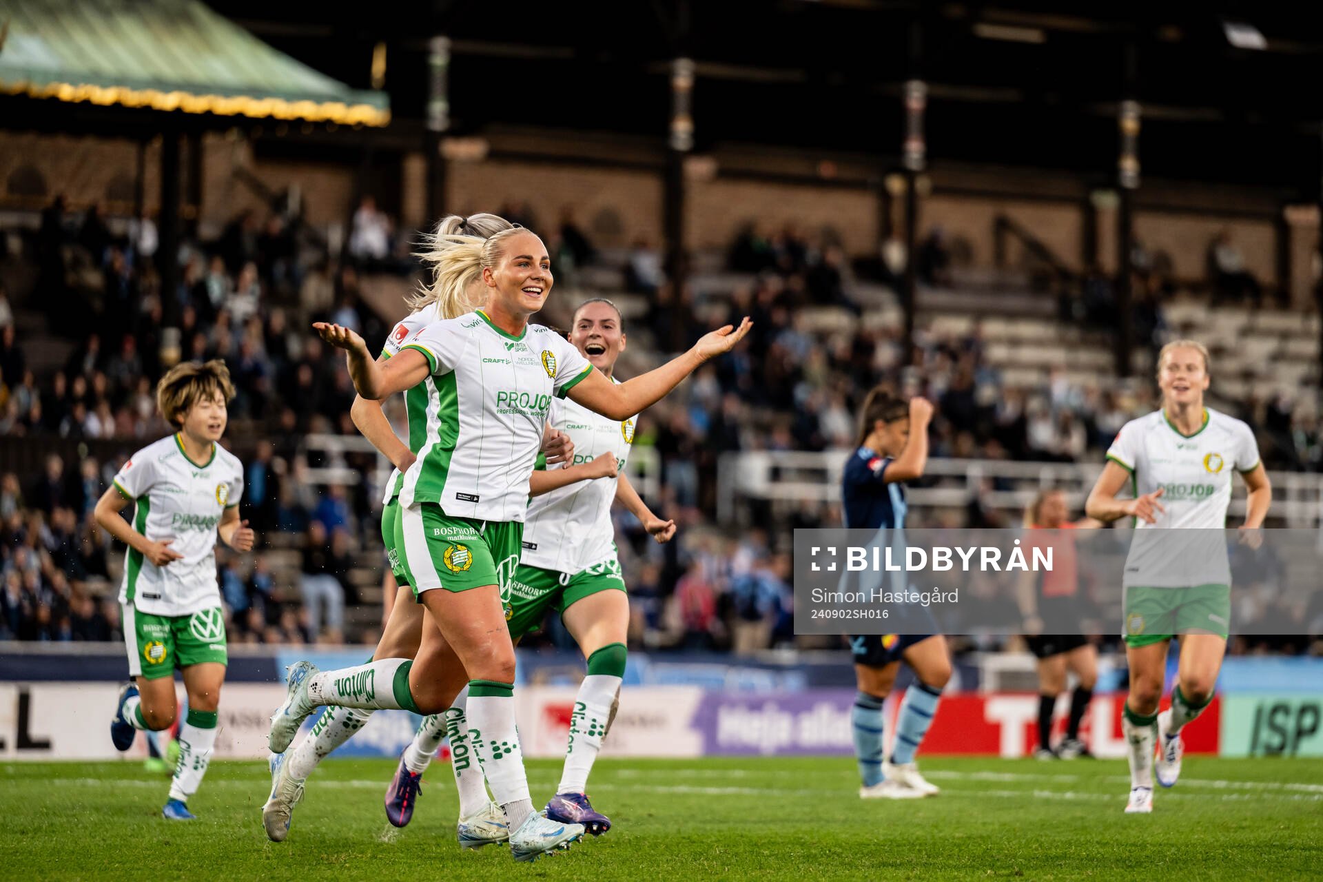 Hammarbys Cathinka Tandberg jublar