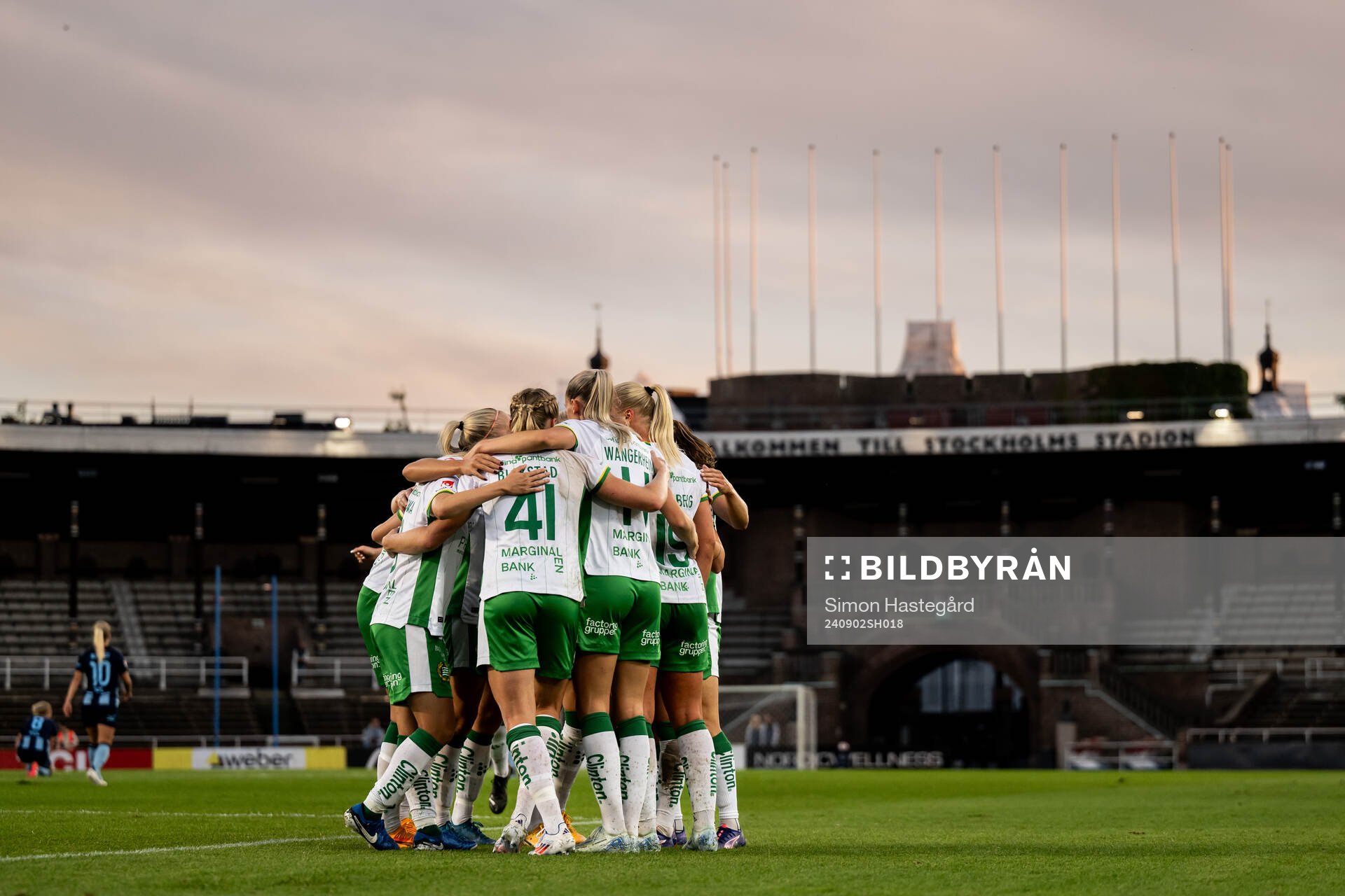 Hammarbys spelare jublar