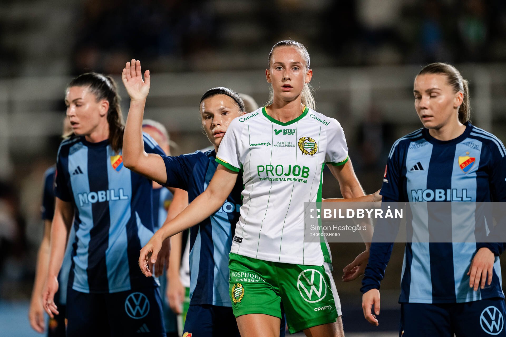Djurgårdens Alexsandra Lobanova och Hammarbys Ellen