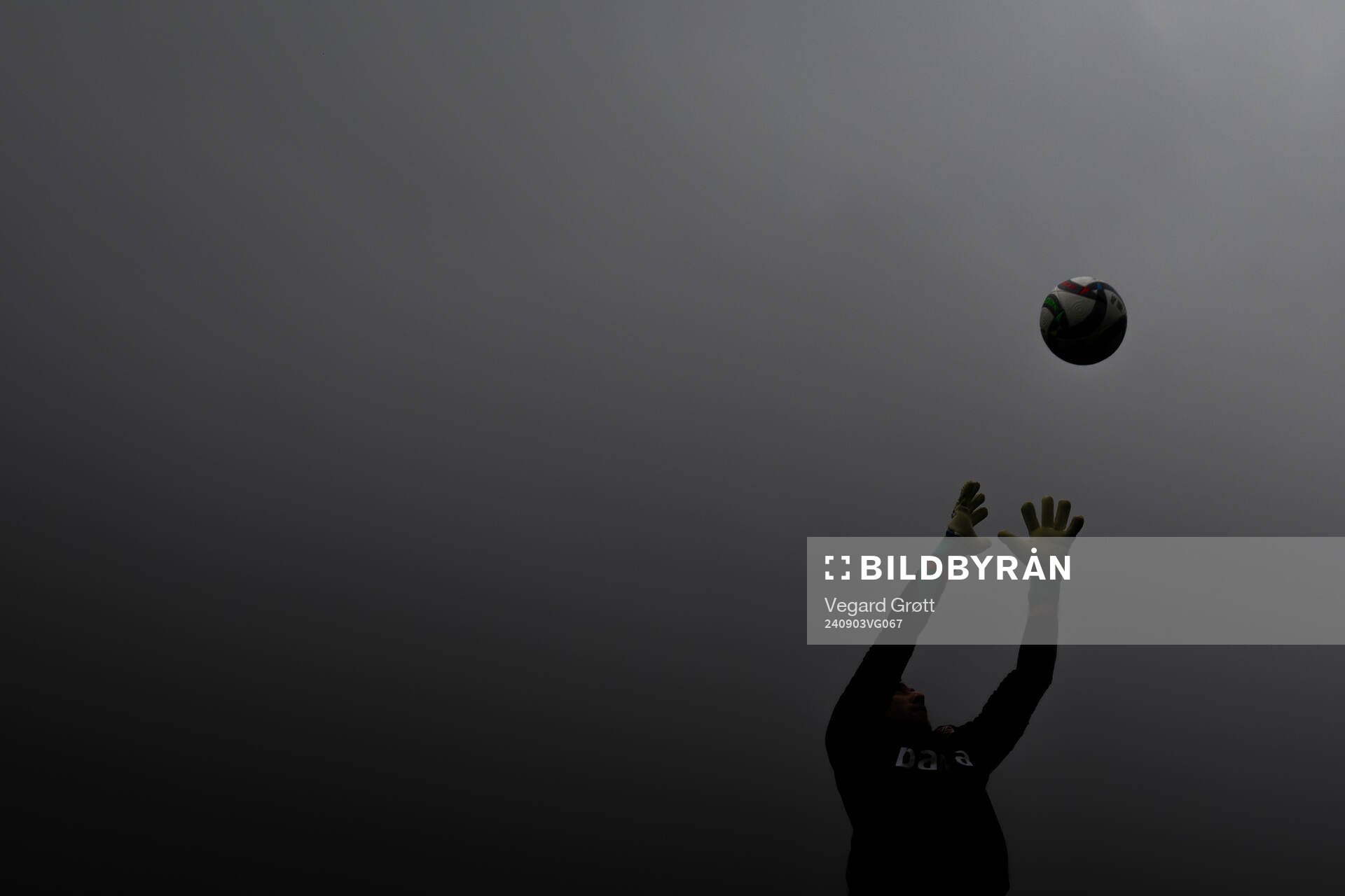 Goalkeeper Egil Selvik of the Norwegian national football team during a training session on September 3, 2024 in Lillestrøm. 