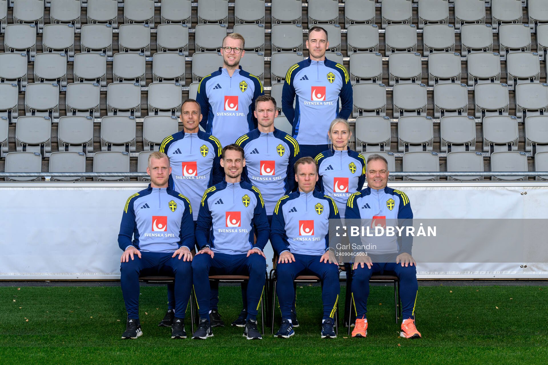 The Swedish under-21 national football team  staff pose for