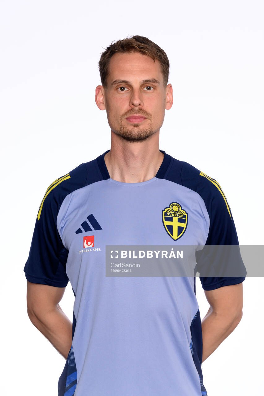 Head coach Daniel Bäckström poses for at portrait