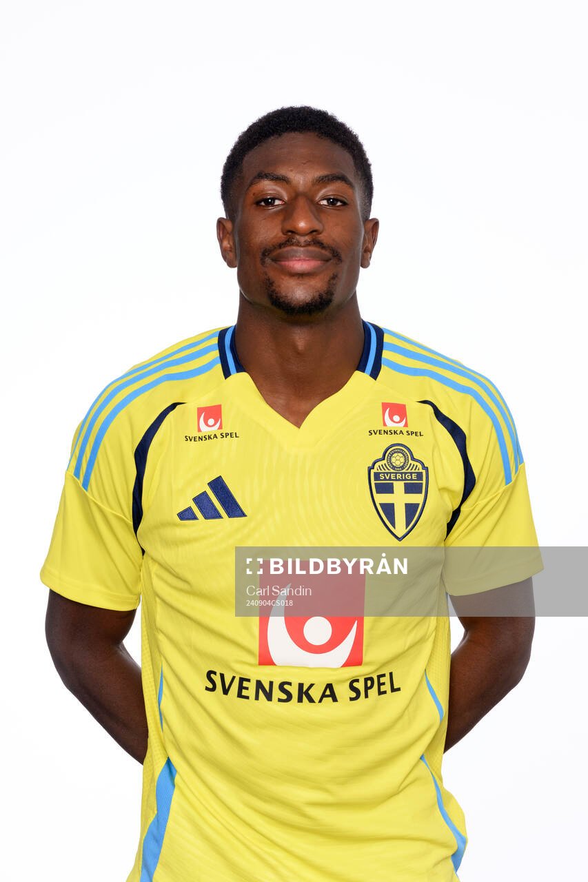 Josafat Mendes poses for at portrait