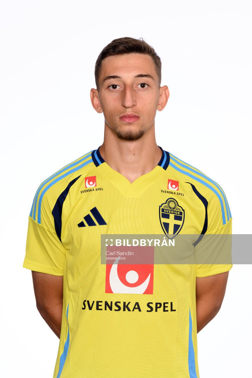 Jonas Rouhi poses for at portrait