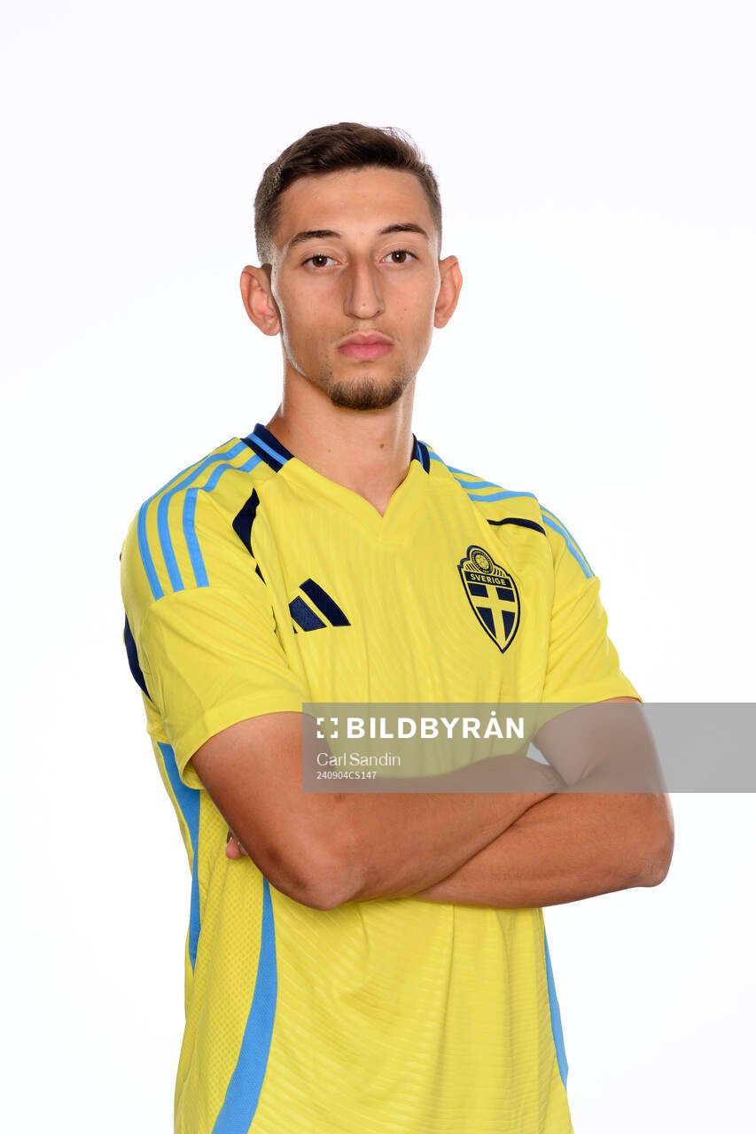 Jonas Rouhi poses for at portrait during a photo shoot with the Swedish under-21 national football team on September 4, 2024 in Jönköping. 