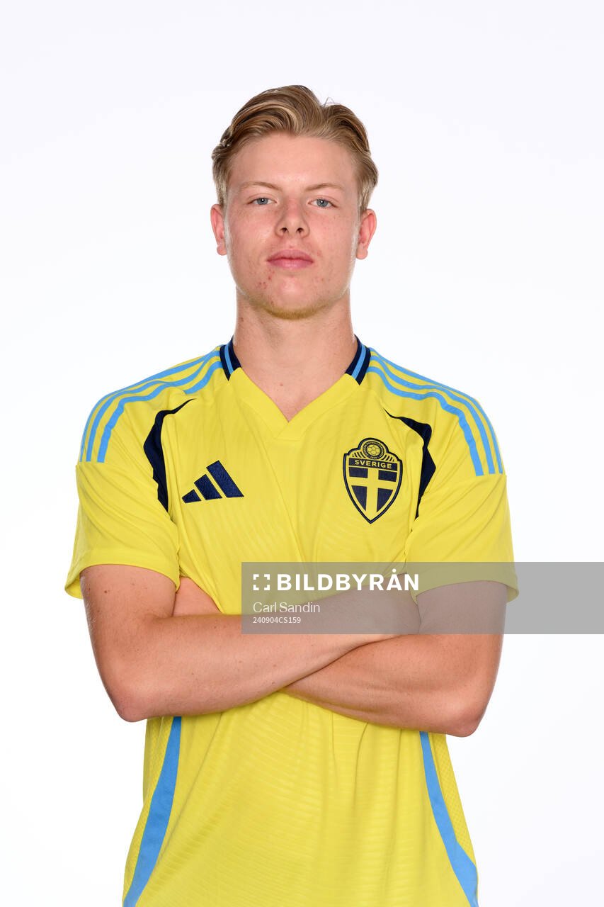 Nils Zätterström poses for at portrait