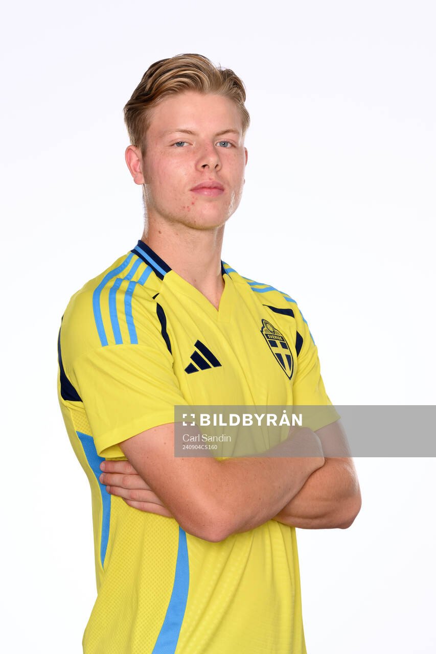 Nils Zätterström poses for at portrait