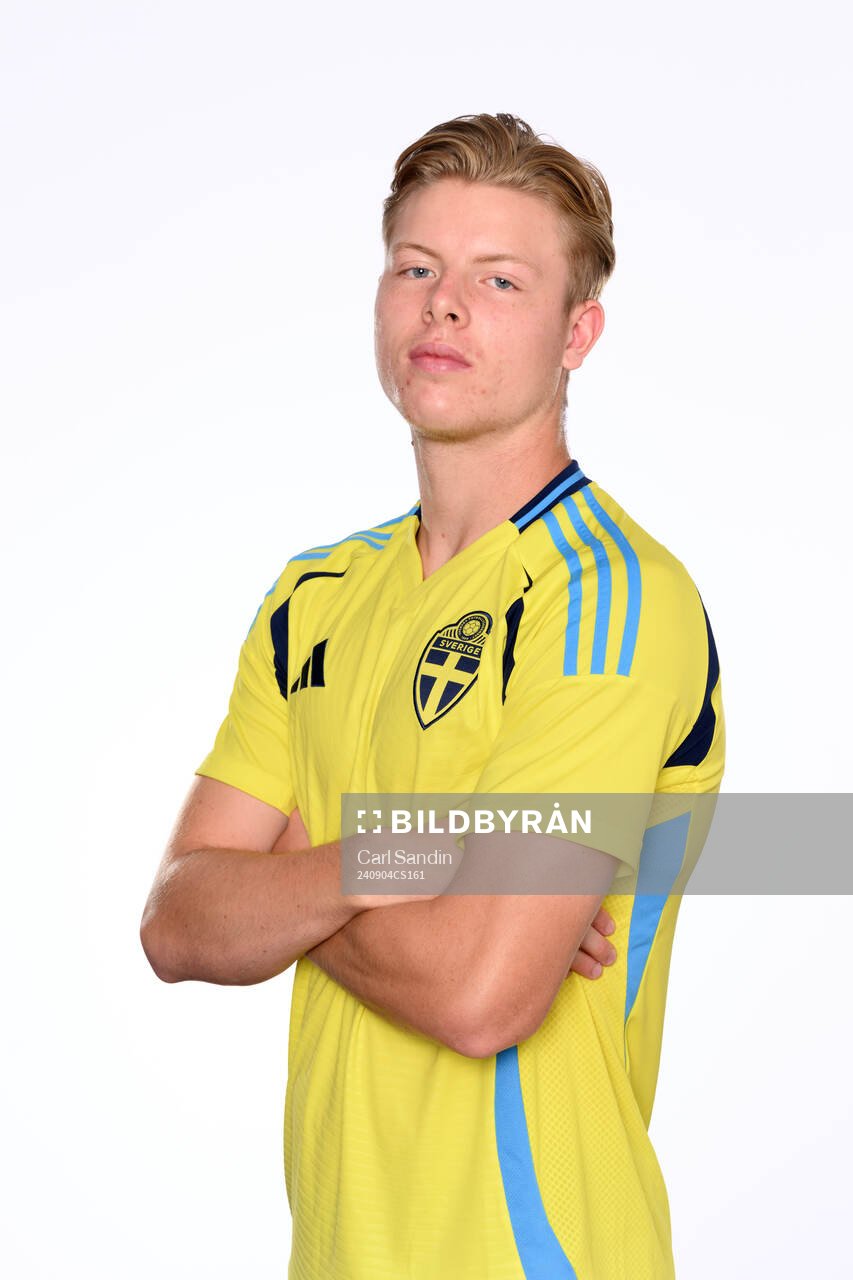 Nils Zätterström poses for at portrait