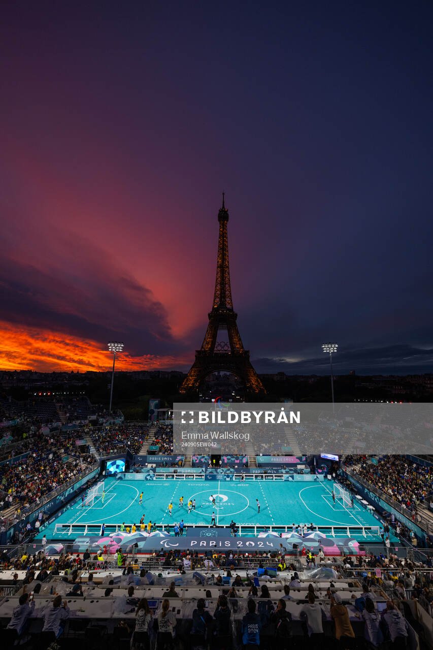 General view of the Eiffel Tower stadium at men's blind