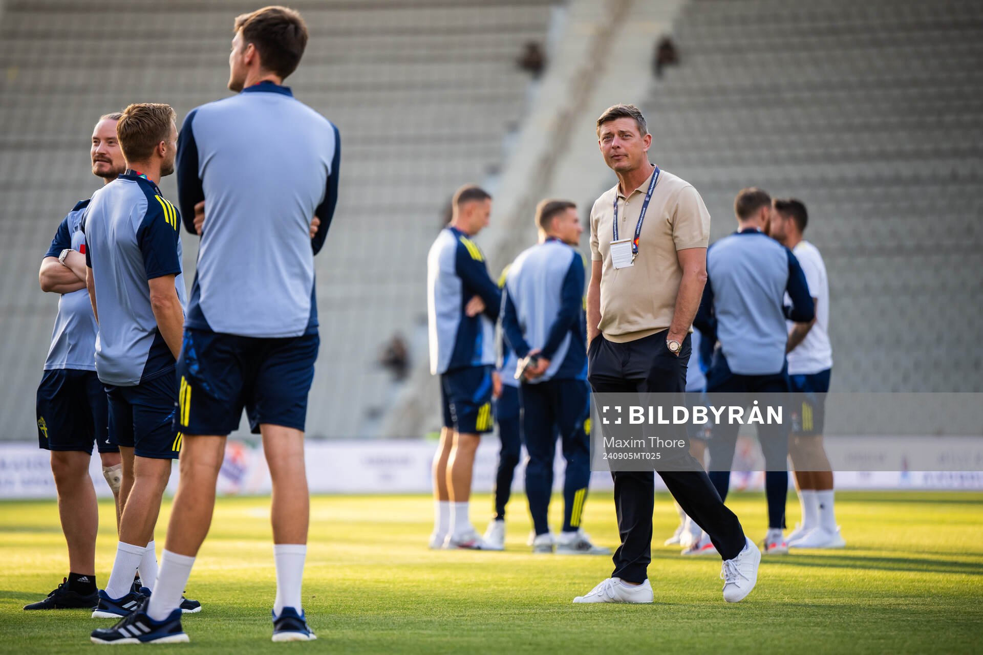 Head coach Jon Dahl Tomasson of Sweden