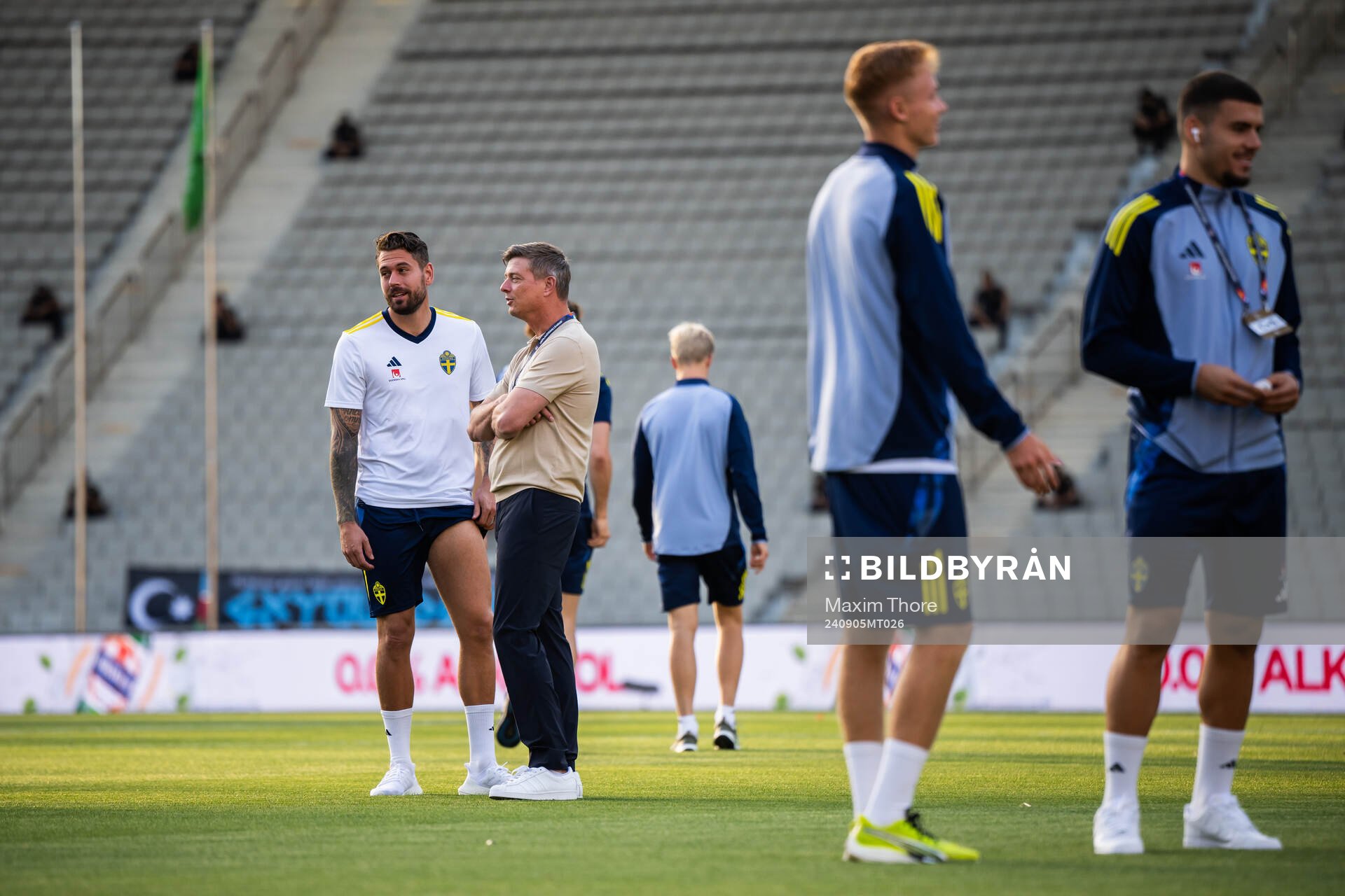 Goalkeeper Kristoffer Nordfeldt and head coach Jon Dahl