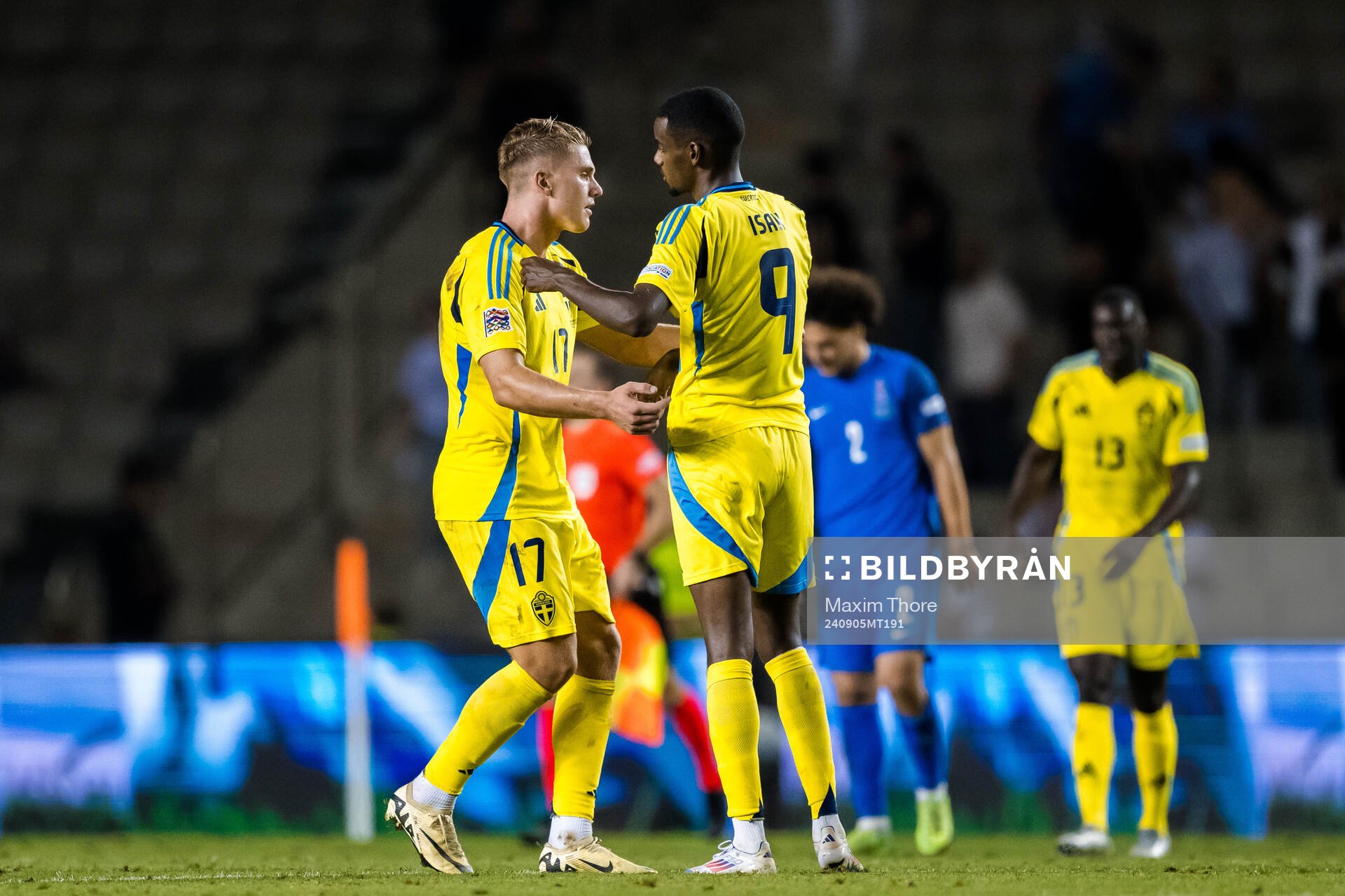 Viktor Gyökeres and Alexander Isak of Sweden celebrate