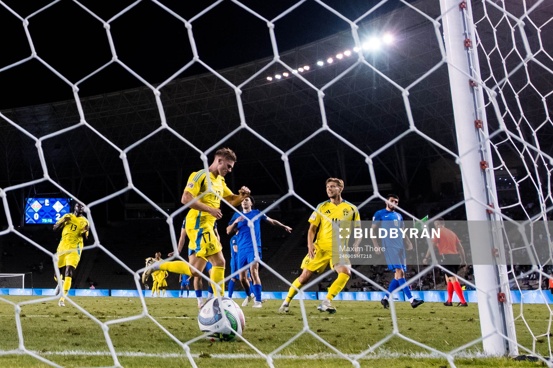 Viktor Gyökeres of Sweden celebrates the 0-3 goal