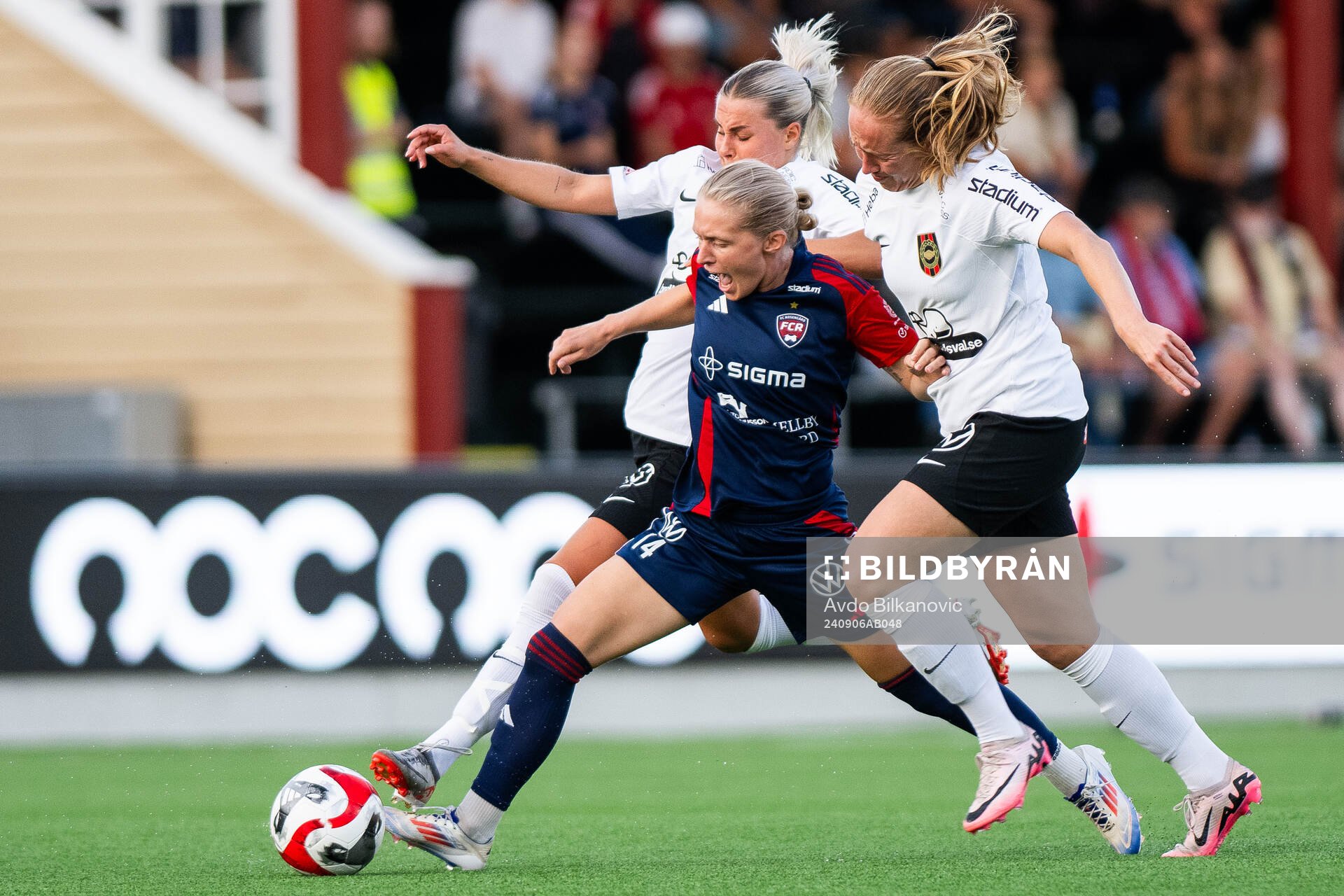 FC Rosengårds Emilia Larsson mot Brommapojkarnas Johanna