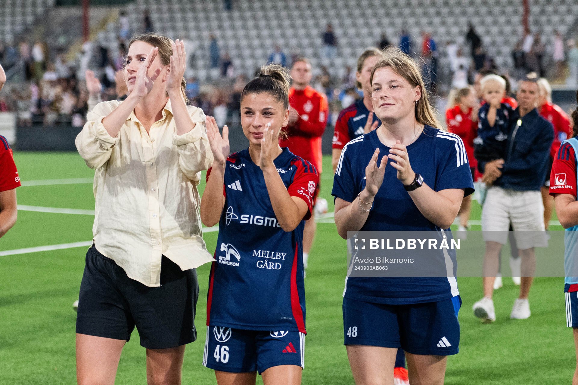 FC Rosengårds Mikaela Stojanovska jublar efter slutsignalen under fotbollsmatchen i Damallsvenskan mellan FC Rosengård och Brommapojkarna den 6 september 2024 i Malmö. 