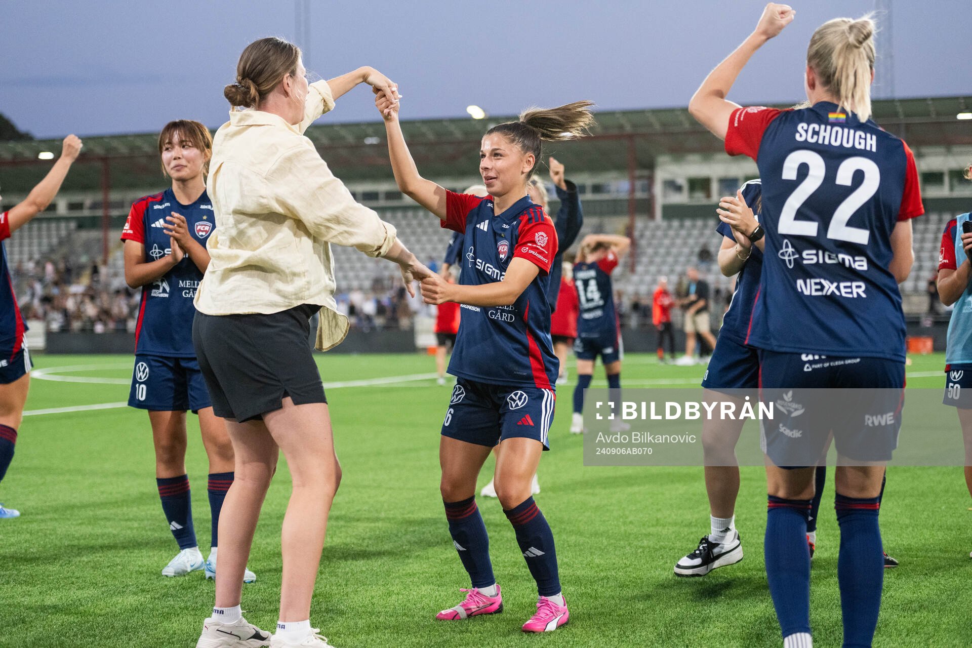 FC Rosengårds Mikaela Stojanovska jublar