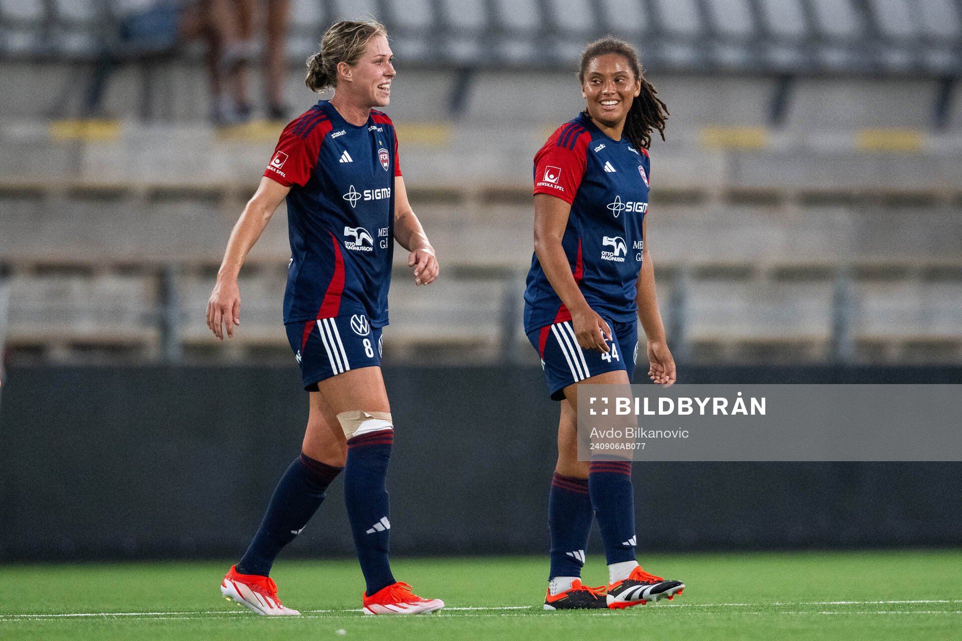 FC Rosengårds Rebecca Knaak och Jo-Anne Agbor Tataw
