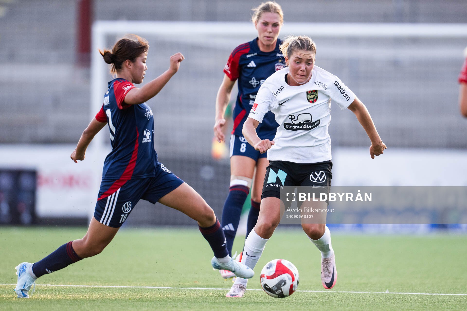 FC Rosengårds Momoko Tanikawa och Brommapojkarnas Tuva