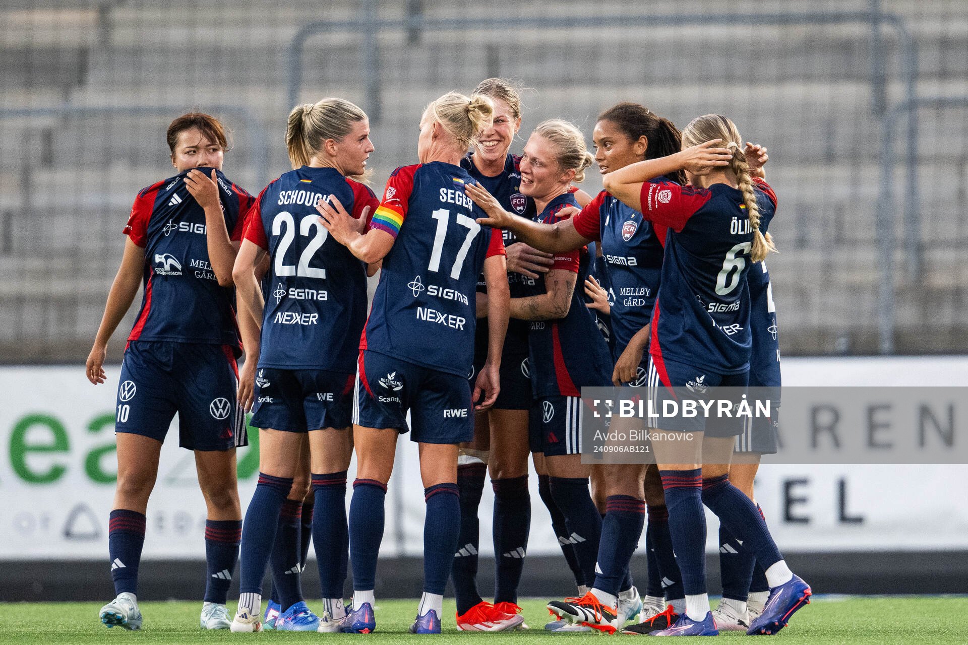 FC Rosengårds Emilia Larsson jublar under fotbollsmatchen i Damallsvenskan mellan FC Rosengård och Brommapojkarna den 6 september 2024 i Malmö.