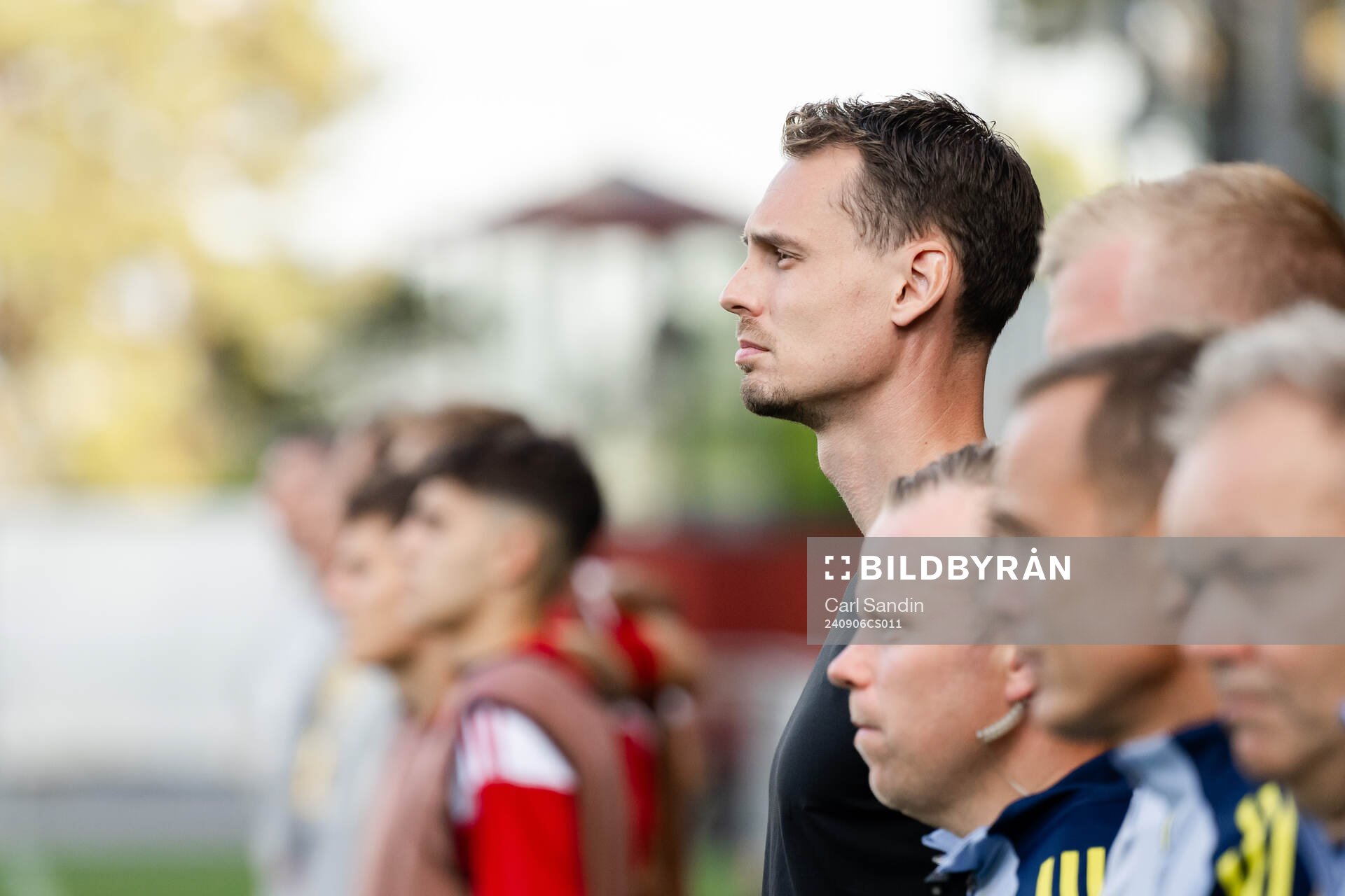 Head coach Daniel Bäckström of Sweden