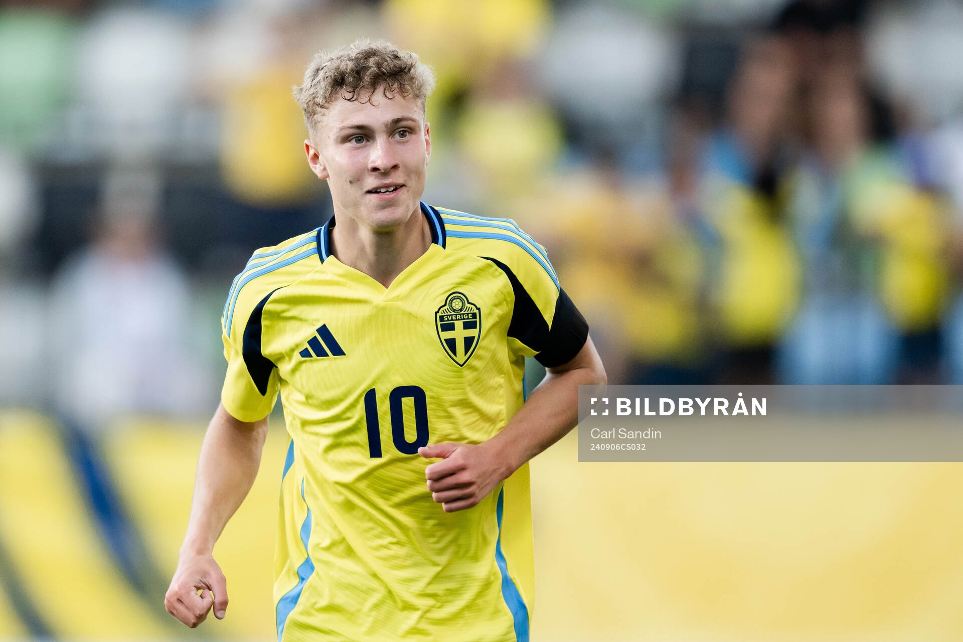 Hugo Bolin of Sweden celebrates the 5-0 goal
