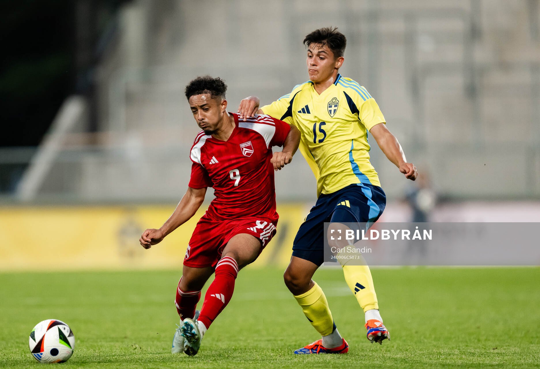 Carlos Richards of Gibraltar and Matteo Perez Vinlöf of