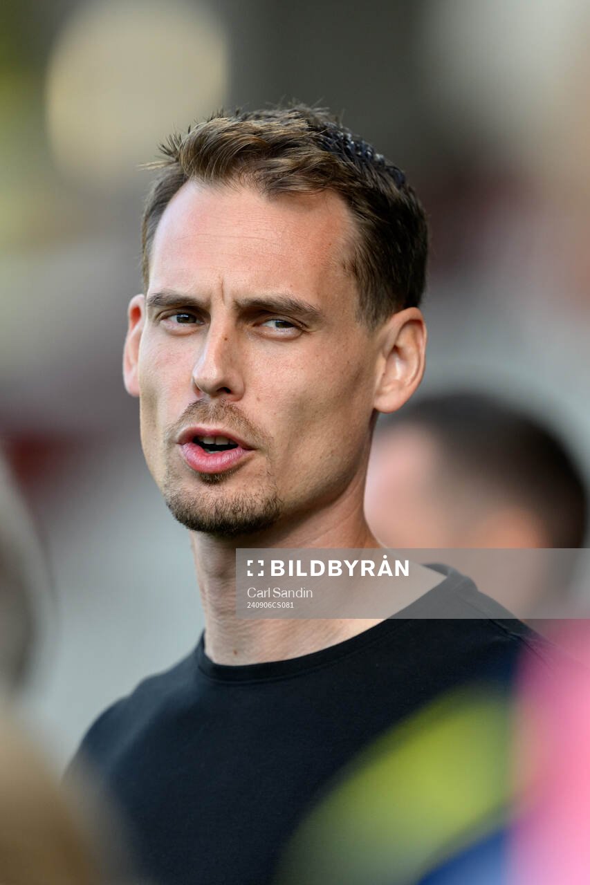 Head coach Daniel Bäckström of Sweden of Sweden