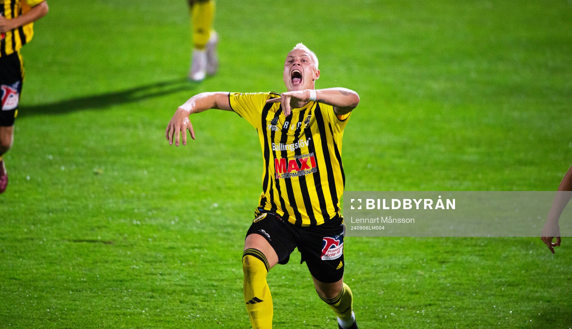 IFK Hässleholms Alexander Sjöström har gjort 2-0 och