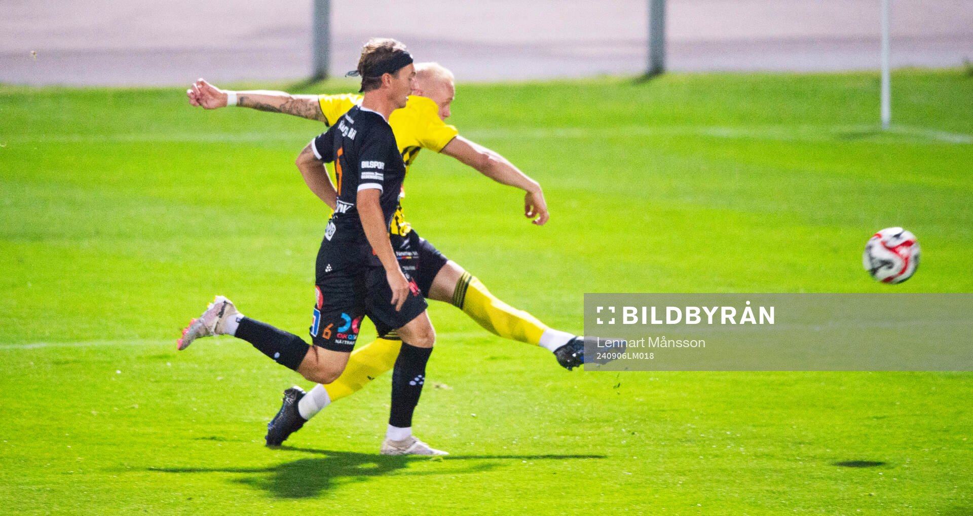 IFK Hässleholms Alexander Sjöström skjuter i matchen i division 2 mellan IFK Hässleholm och FK Karlskrona 6 september 2024.