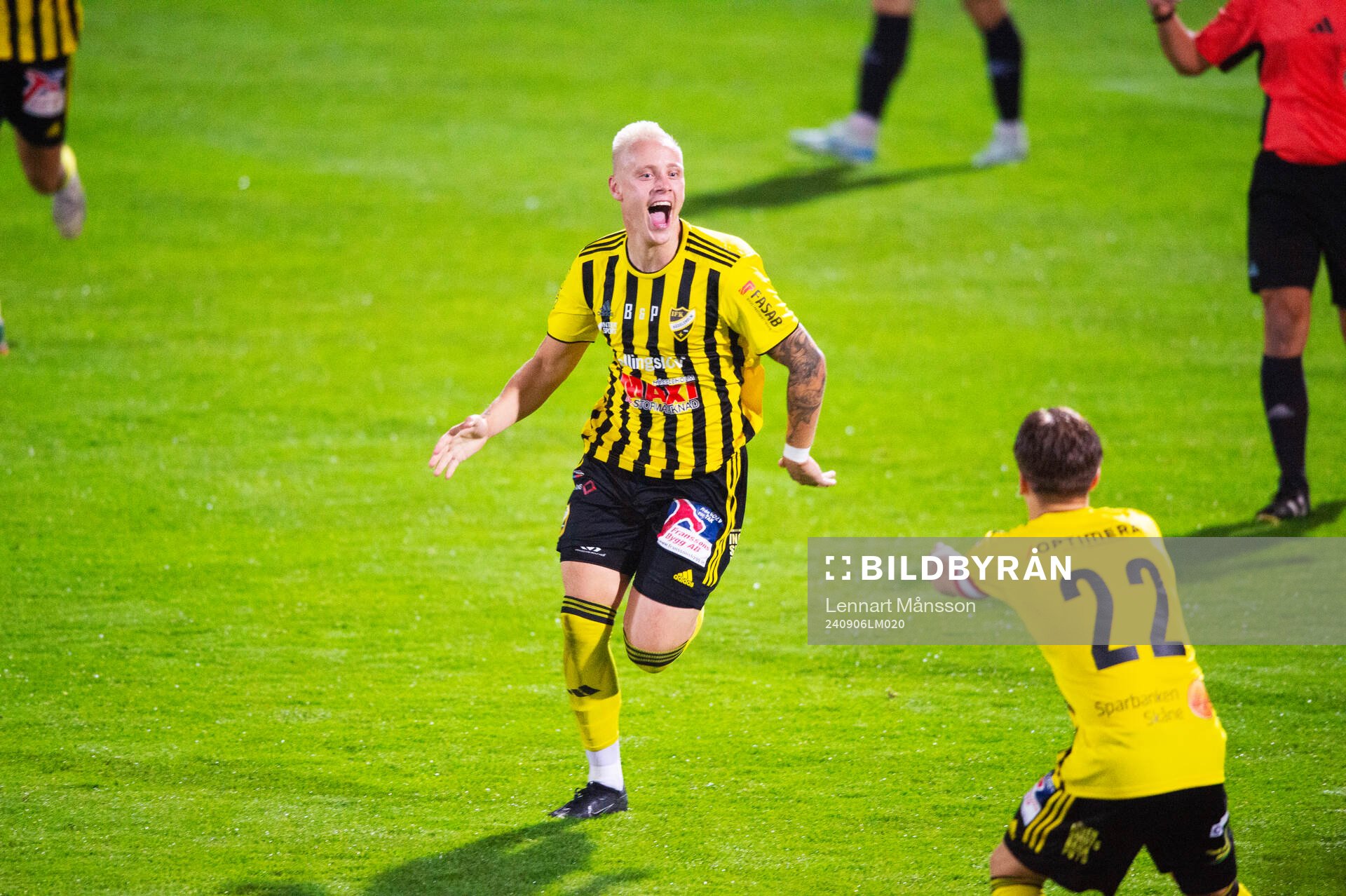 IFK Hässleholms Alexander Sjöström har gjort 2-0 och