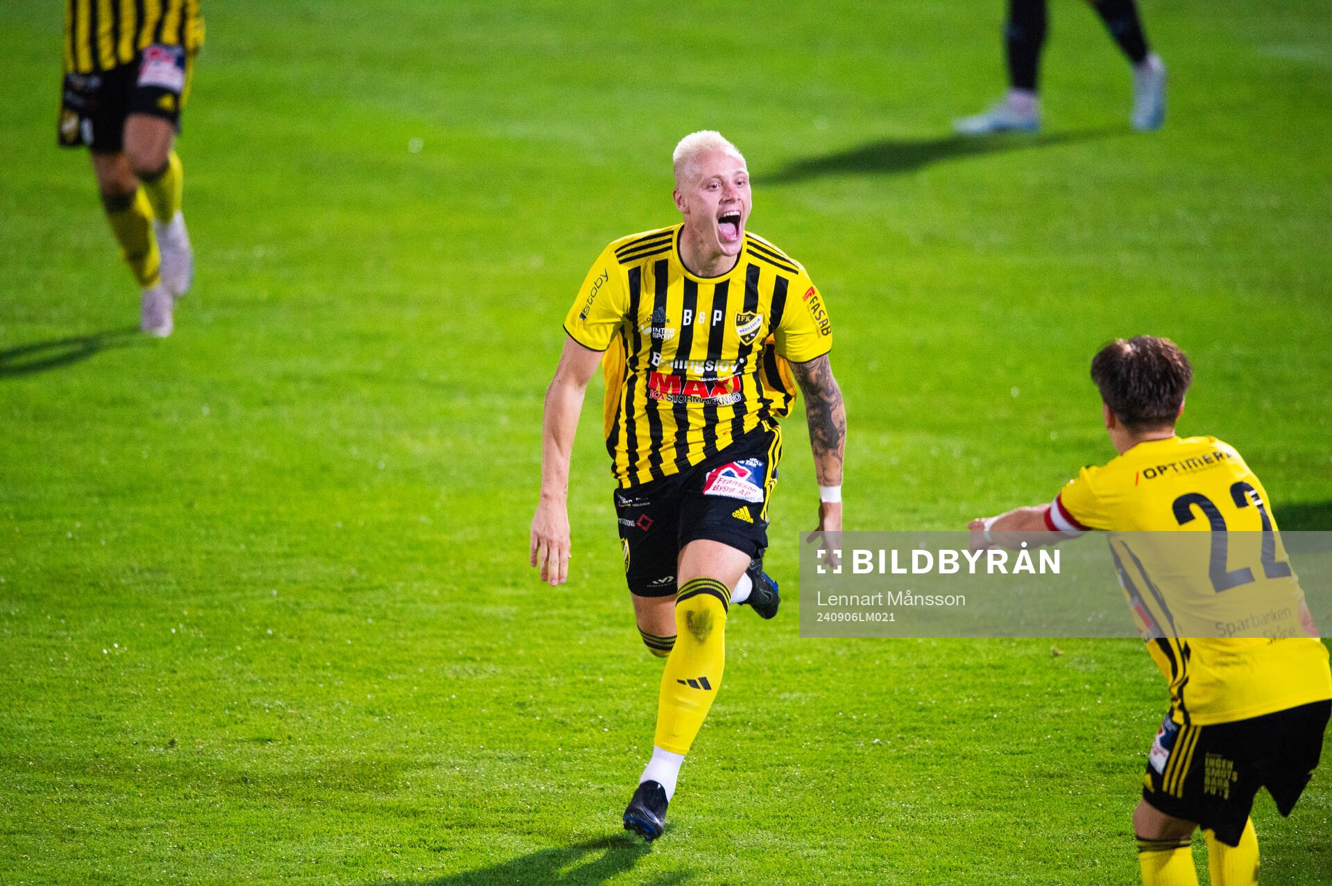 IFK Hässleholms Alexander Sjöström har gjort 2-0 och