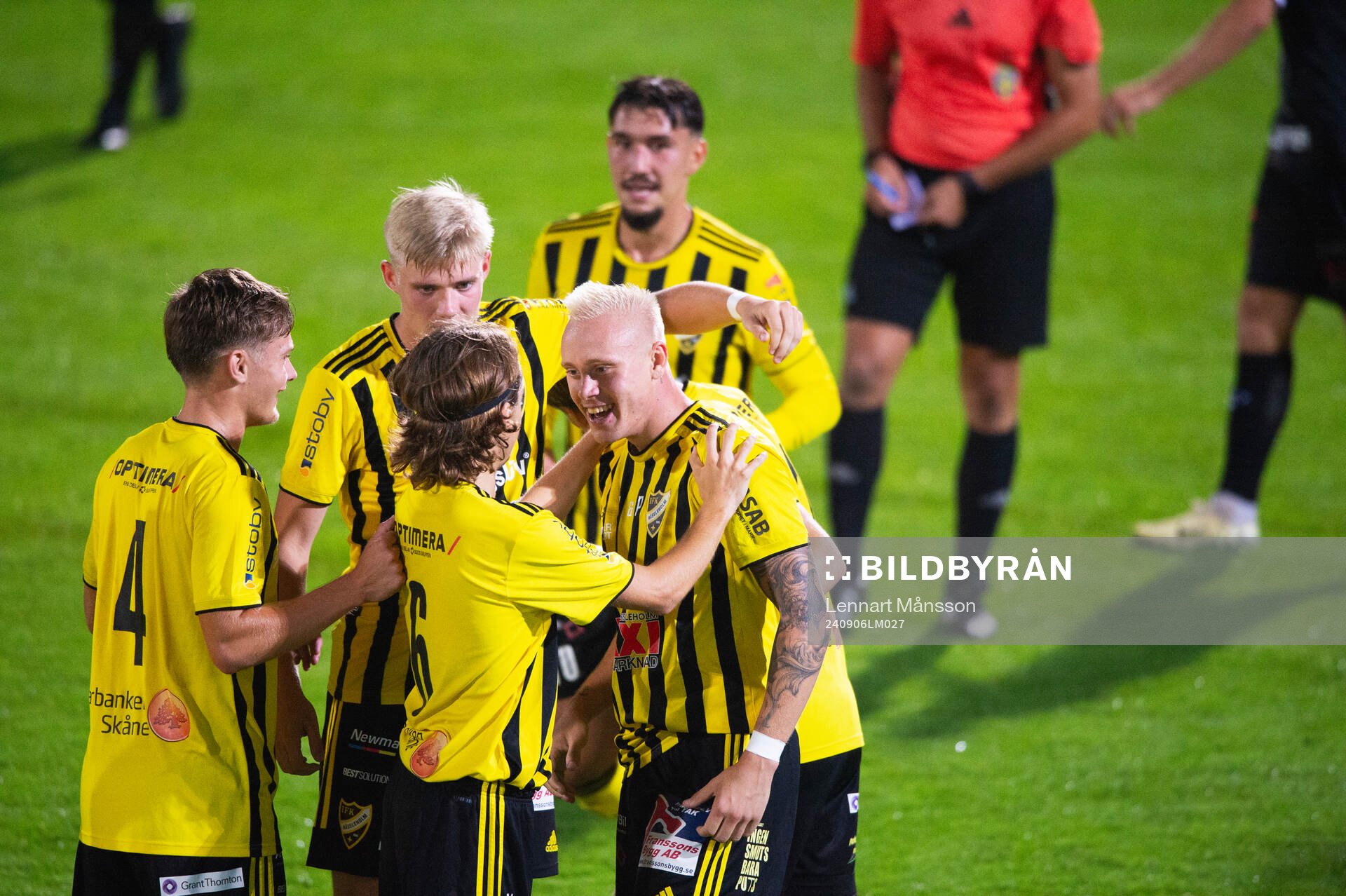 IFK Hässleholms Alexander Sjöström har gjort 2-0 och