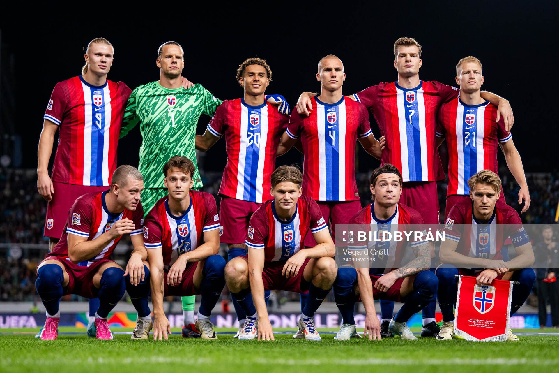 The starting eleven of Norway pose for a team photo