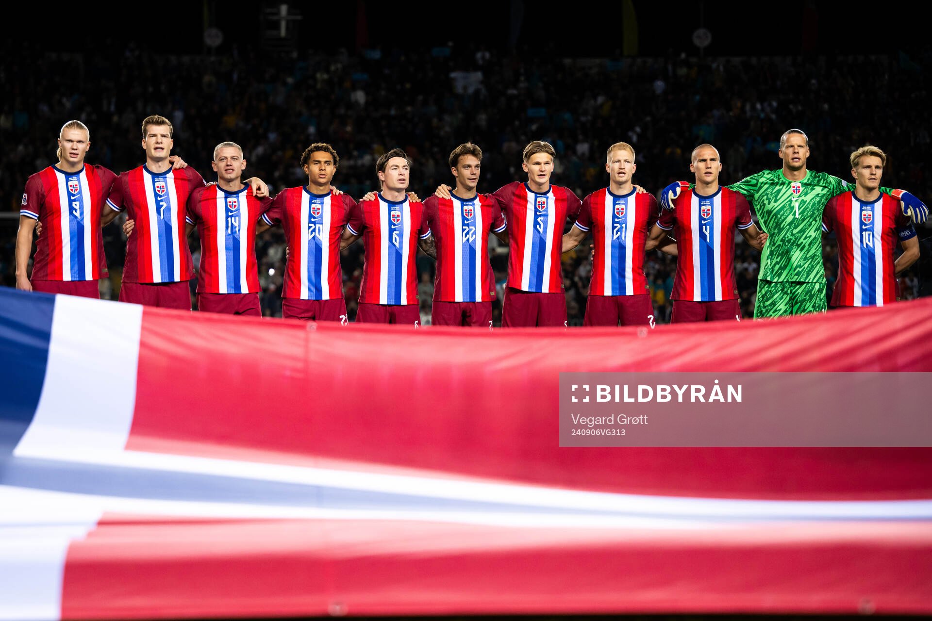 Players of Norway line up